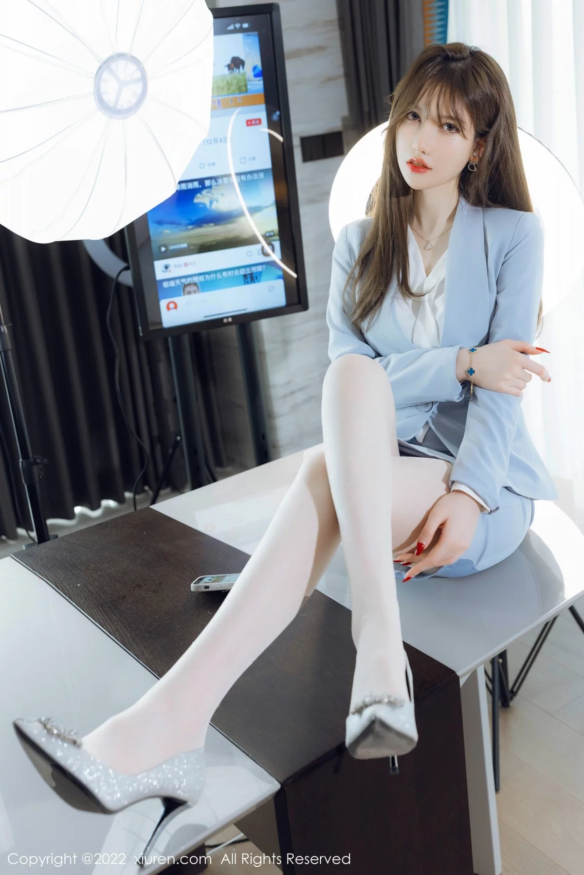 [[XiuRen秀人网]秀人网]No.4658_模特美桃酱蓝色制服系列私房半脱露性感内衣超薄肉丝诱惑写真64P