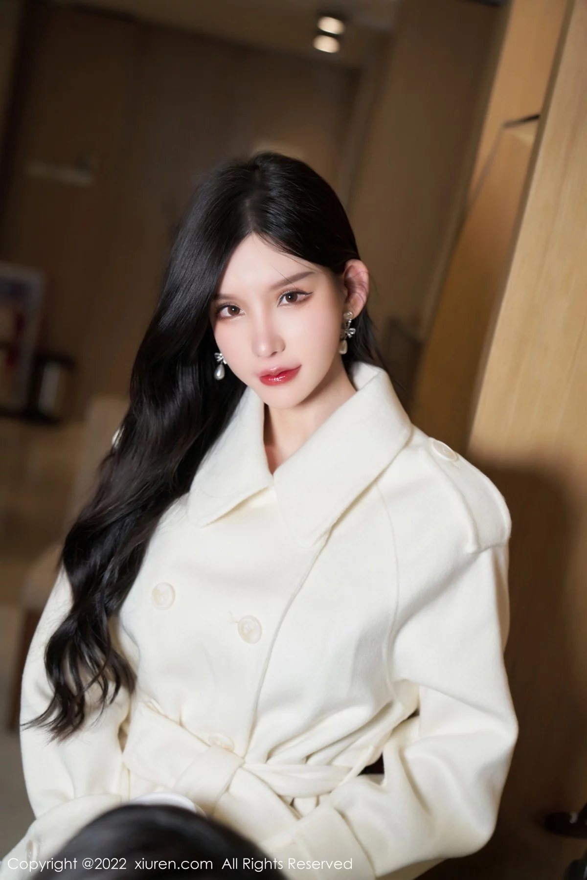 [[XiuRen秀人网]秀人网]No.4594_女神周于希Sally三亚旅拍性感黑色吊裙配黑丝吊袜撩人诱惑写真70P