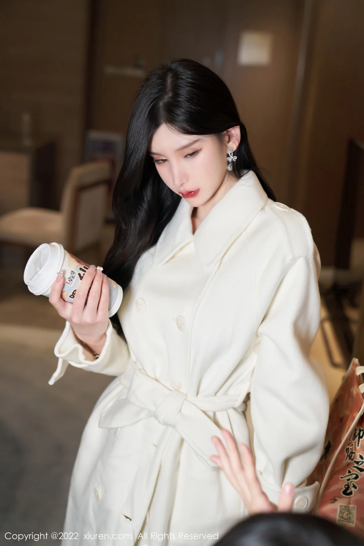 [[XiuRen秀人网]秀人网]No.4594_女神周于希Sally三亚旅拍性感黑色吊裙配黑丝吊袜撩人诱惑写真70P