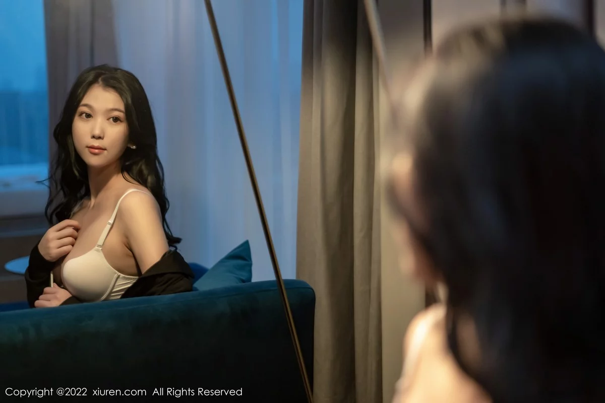 [[XiuRen秀人网]秀人网]No.4690_模特李雅柔182CM职业制服露白色内衣超薄肉丝秀美腿诱惑写真60P