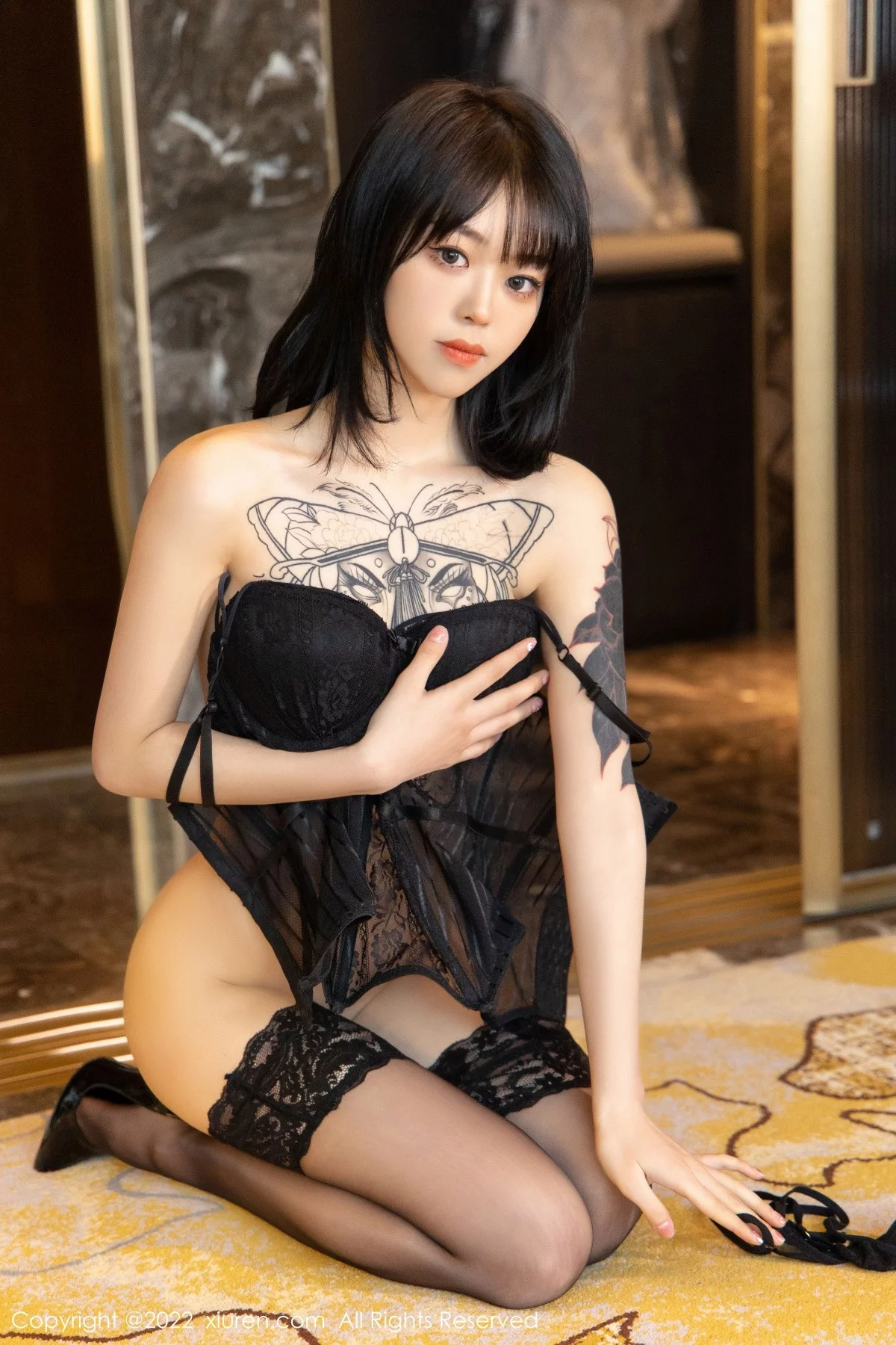 [[XiuRen秀人网]秀人网]No.4700_模特奶瓶私房性感黑色轻透内衣配诱人蕾丝秀极致美腿诱惑写真74P