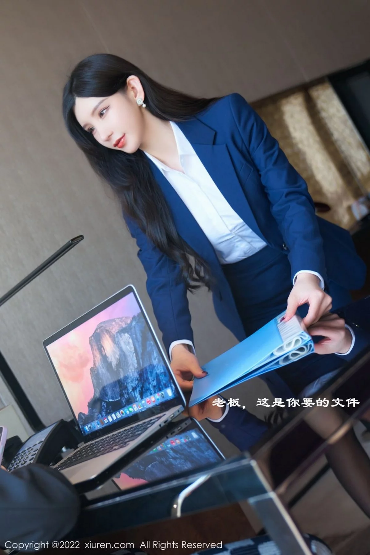 [[XiuRen秀人网]秀人网]No.4708_女神周于希Sally职场风云黑色蕾丝情趣内衣秀惹火身材诱惑写真82P