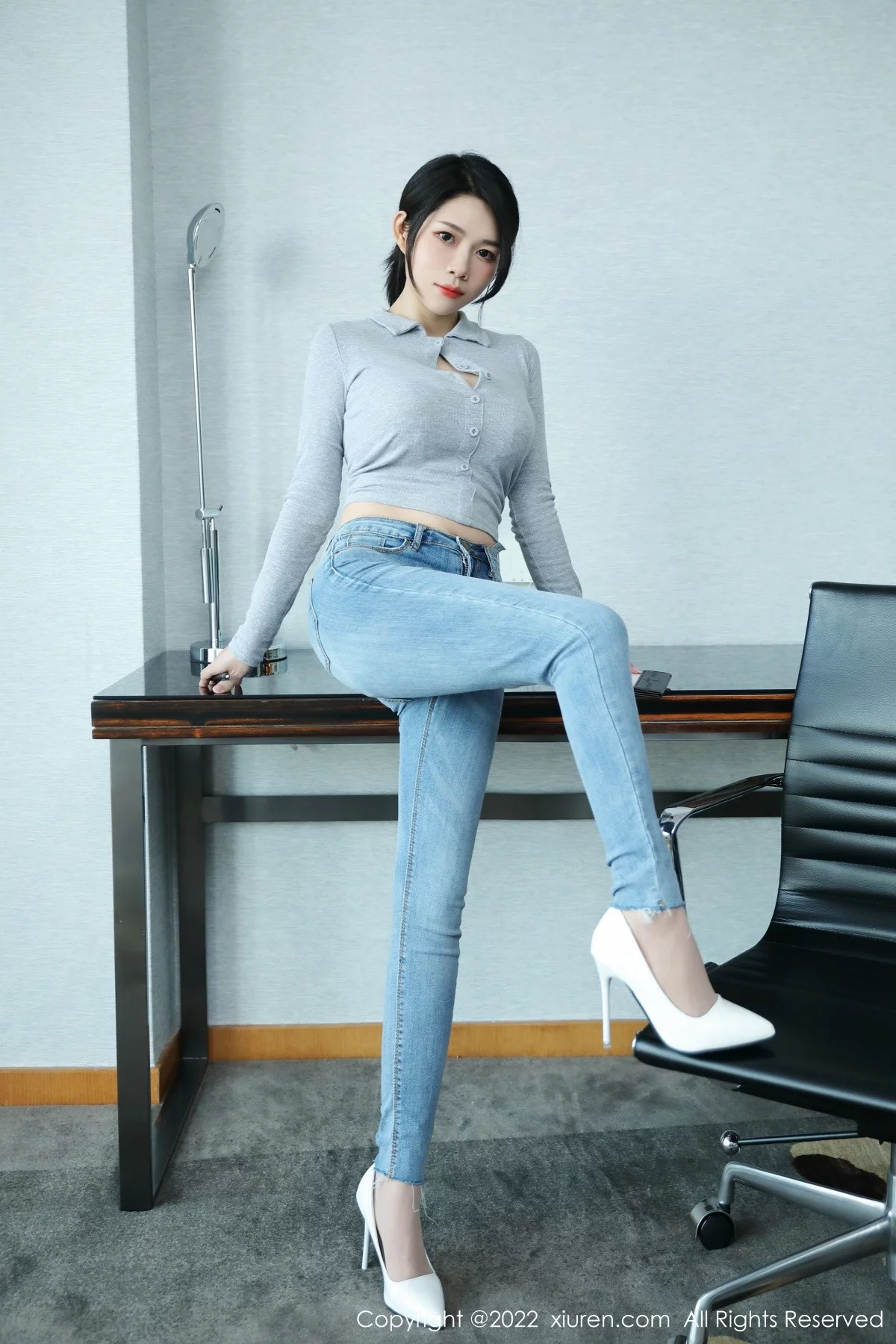 [[XiuRen秀人网]秀人网]No.4711_模特娜娜子呀私房半脱露性感白色蕾丝内衣配肉丝裤袜诱惑写真72P