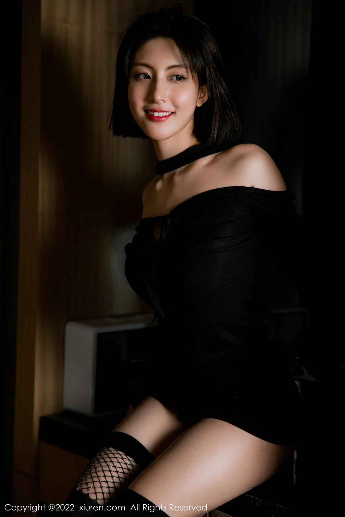 [[XiuRen秀人网]秀人网]No.4603_模特林文文yooki室内场景黑色服饰半脱露性感内衣完美诱惑写真61P