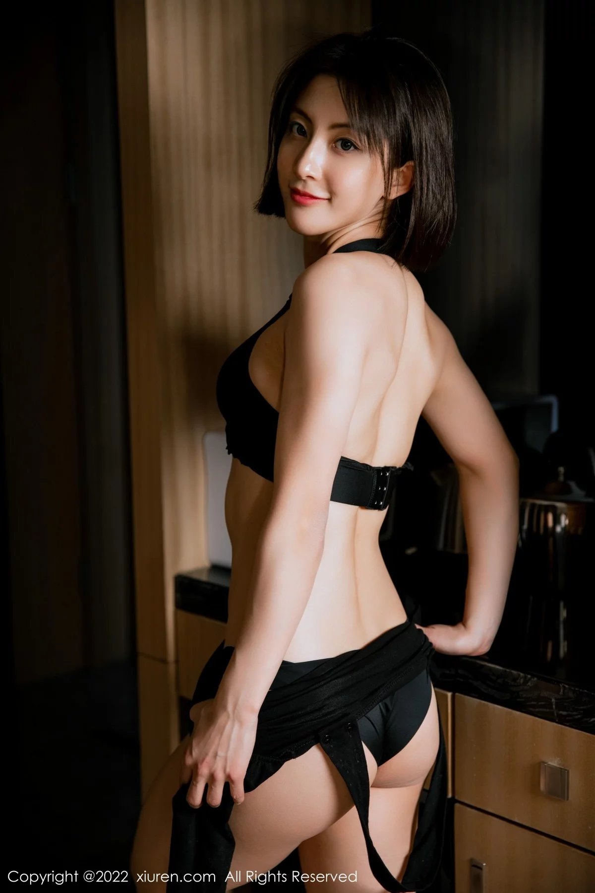 [[XiuRen秀人网]秀人网]No.4603_模特林文文yooki室内场景黑色服饰半脱露性感内衣完美诱惑写真61P