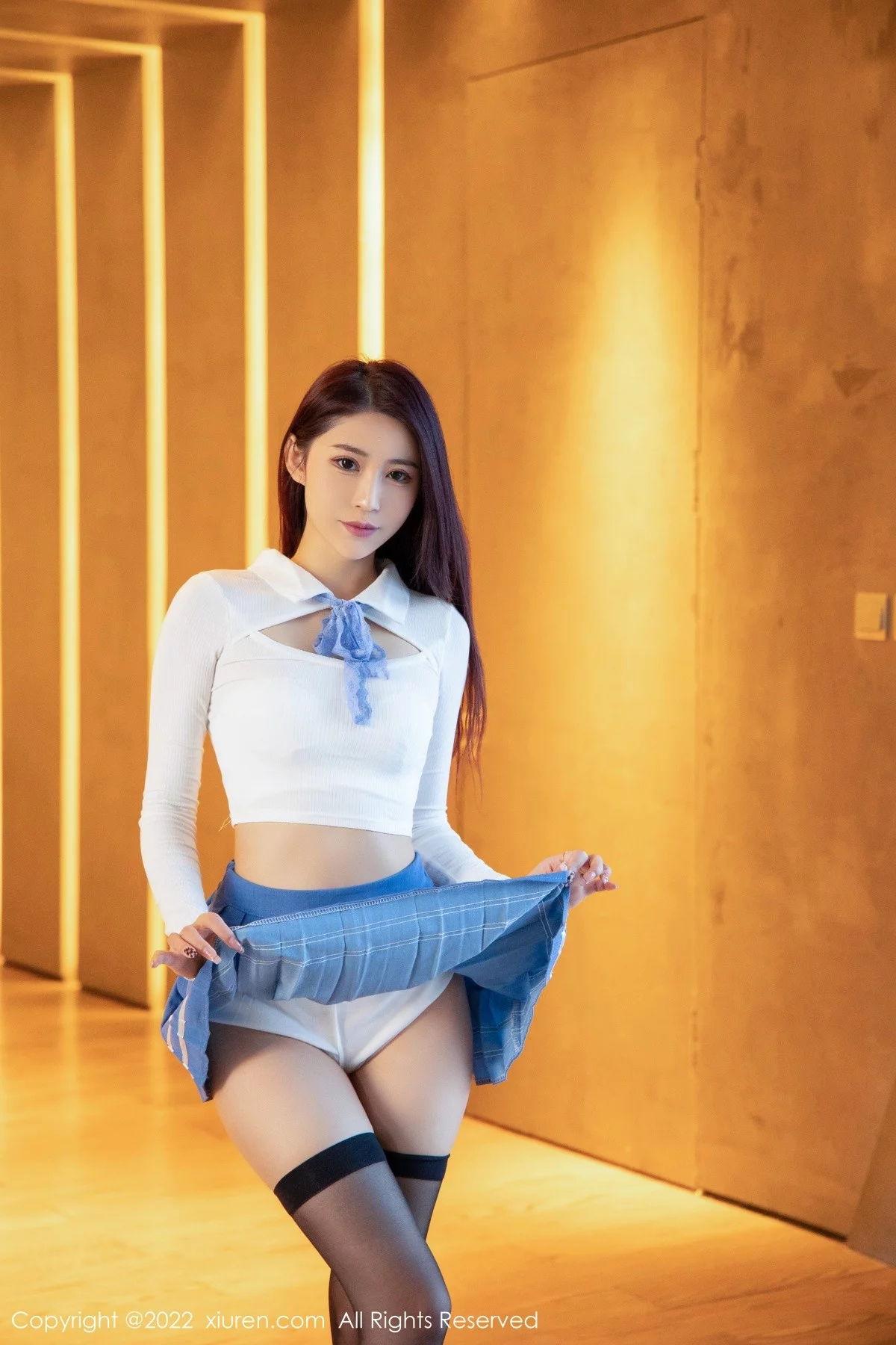 [[XiuRen秀人网]秀人网]No.4605_模特汐汐baby三亚旅拍酒店场景半脱露白色精致内衣迷人诱惑写真72P