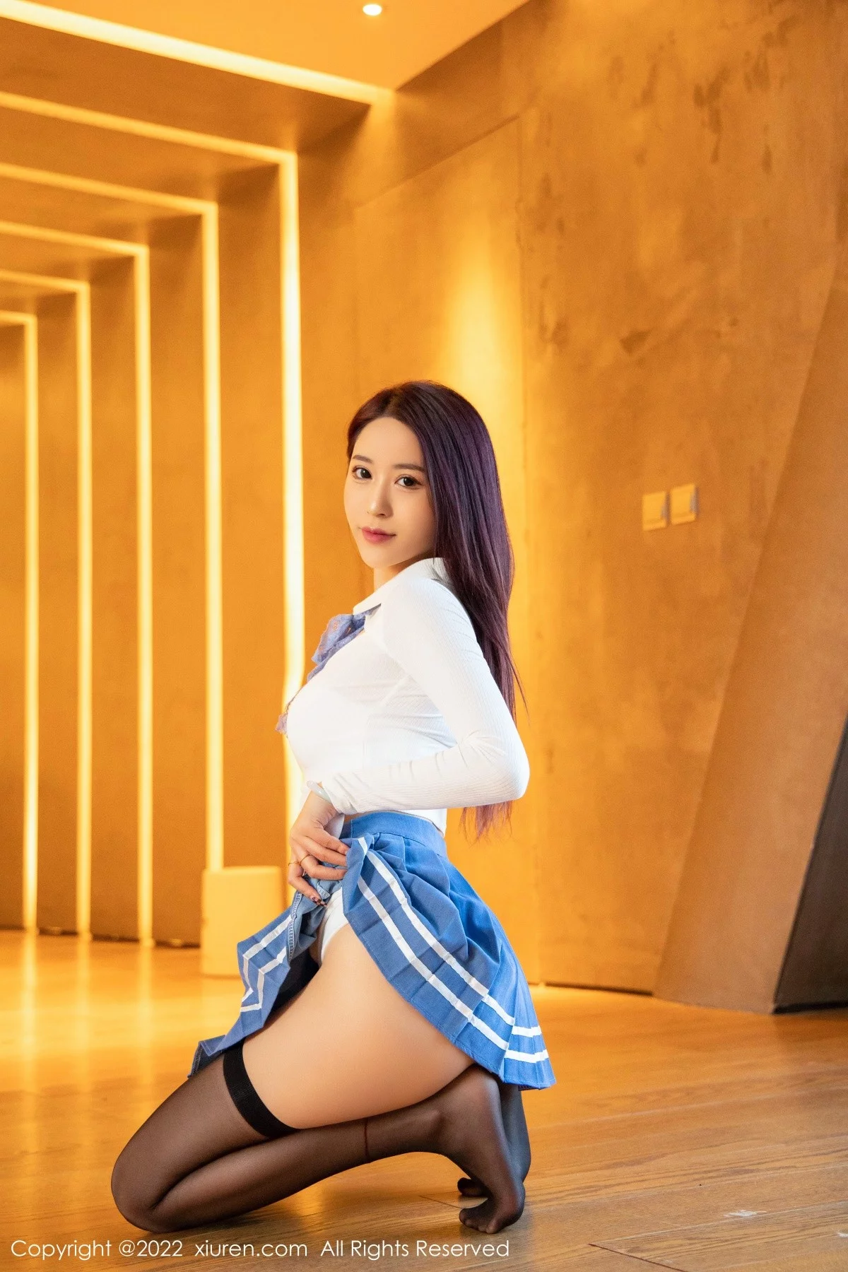 [[XiuRen秀人网]秀人网]No.4605_模特汐汐baby三亚旅拍酒店场景半脱露白色精致内衣迷人诱惑写真72P