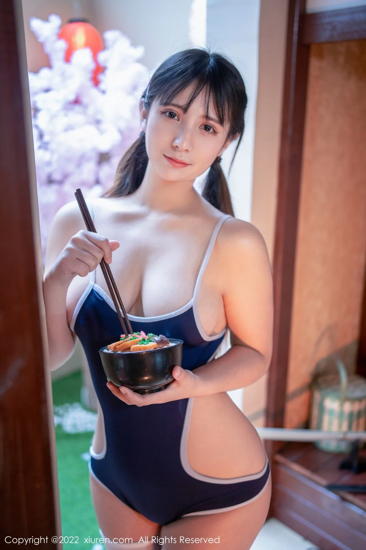 [[XiuRen秀人网]秀人网]No.4624_模特久久Aimee私房真空死库水配白丝袜秀丰满身材诱惑写真85P