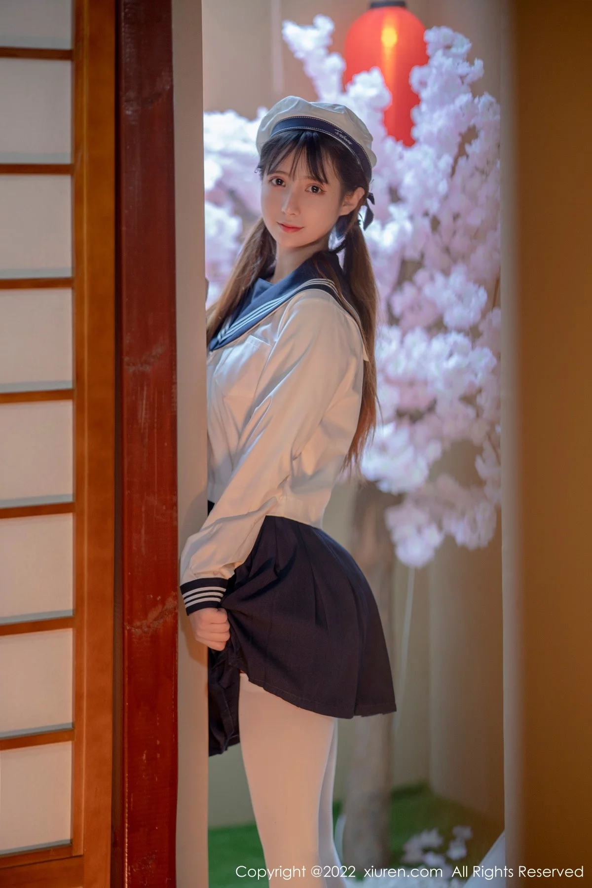 [[XiuRen秀人网]秀人网]No.4624_模特久久Aimee私房真空死库水配白丝袜秀丰满身材诱惑写真85P