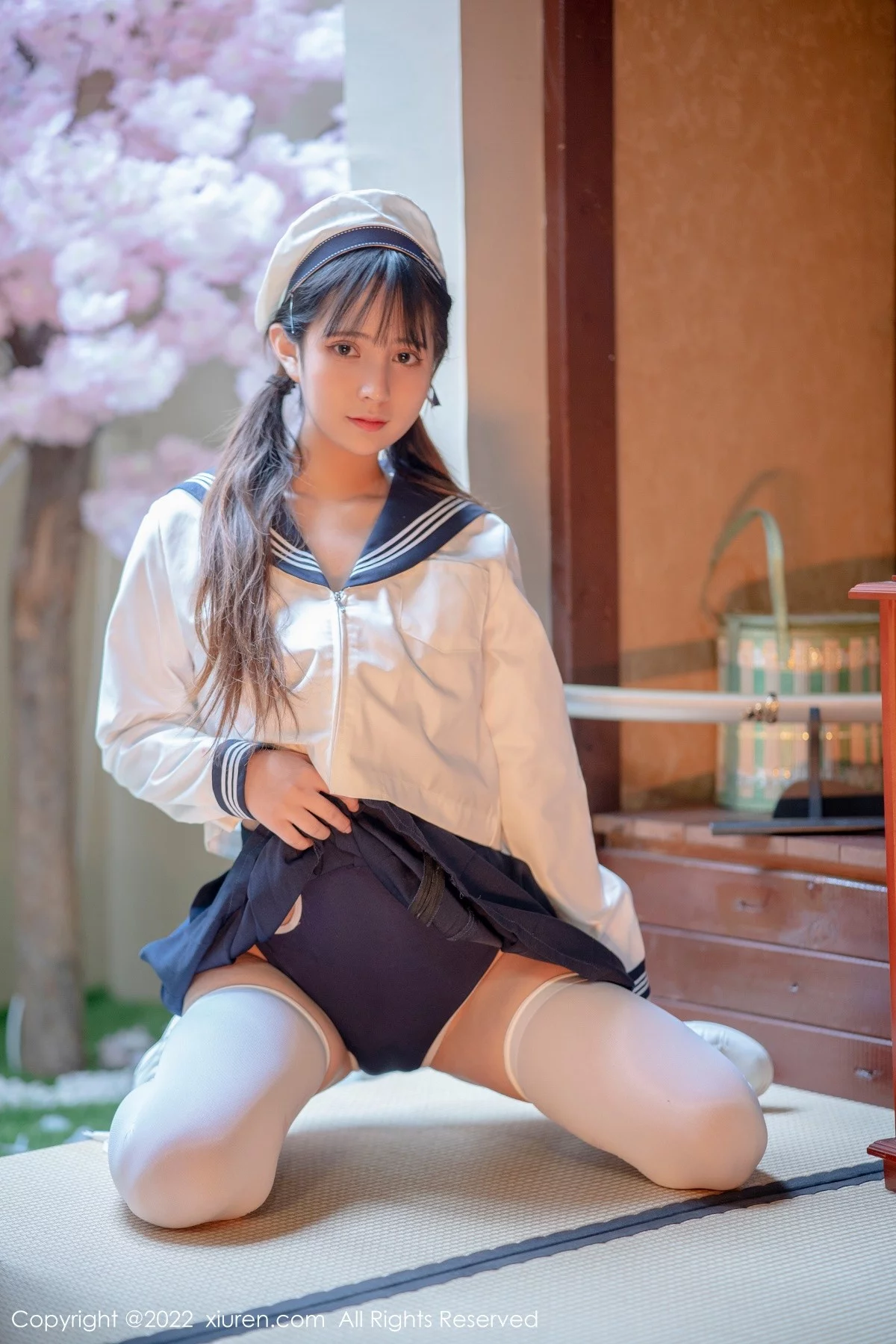 [[XiuRen秀人网]秀人网]No.4624_模特久久Aimee私房真空死库水配白丝袜秀丰满身材诱惑写真85P