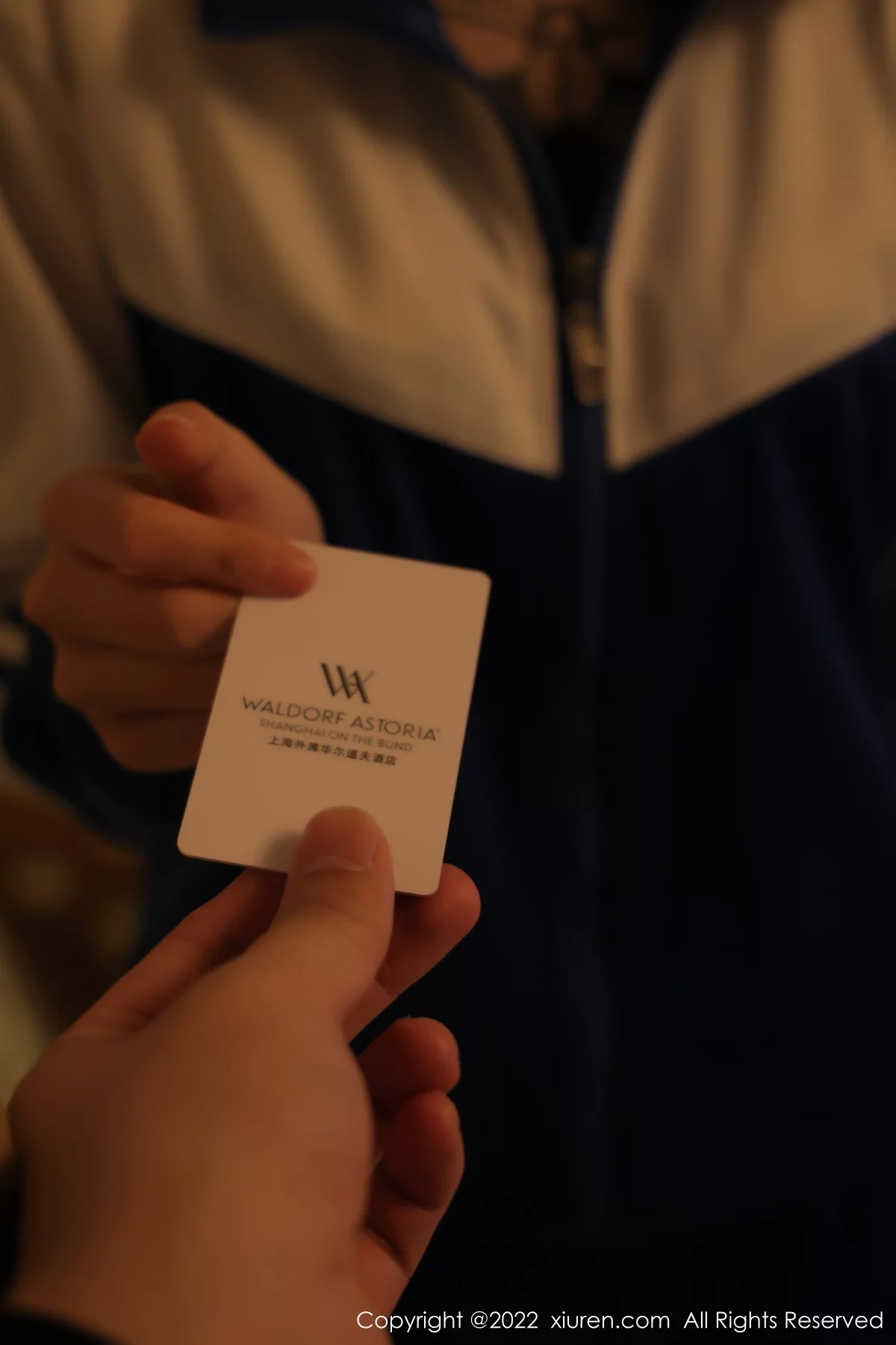 [[XiuRen秀人网]秀人网]No.4838_模特奶瓶私房半脱蓝白运动服露性感黄色内衣秀完美身材诱惑写真70P