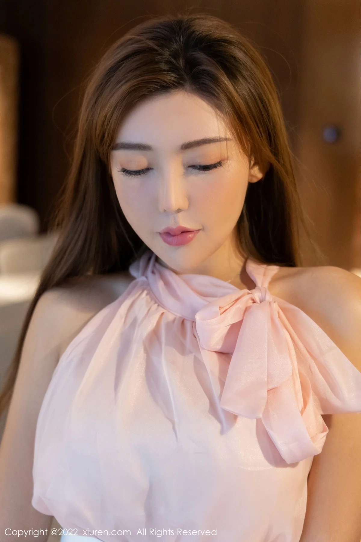 [[XiuRen秀人网]秀人网]No.4847_模特萌汉药baby青海旅拍粉色轻透上衣配白短裙秀翘臀诱惑写真58P