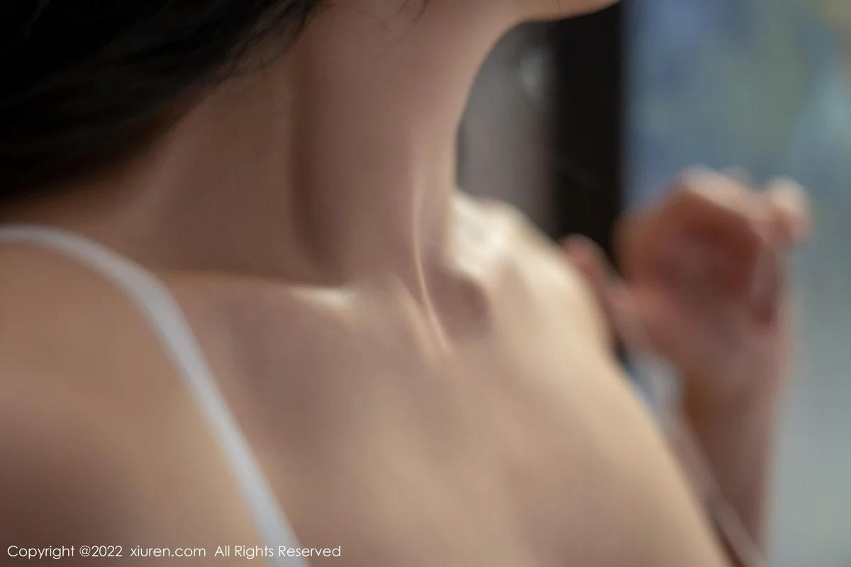 [[XiuRen秀人网]秀人网]No.4859_模特李雅柔182CM脱OL职业装露性感内衣超薄黑丝迷人诱惑写真59P