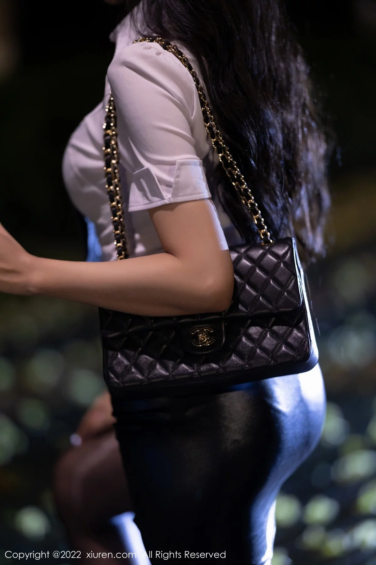 [[XiuRen秀人网]秀人网]No.4879_女神王馨瑶yanni性感白T配黑皮短裙露蕾丝内衣开档黑丝诱惑写真77P