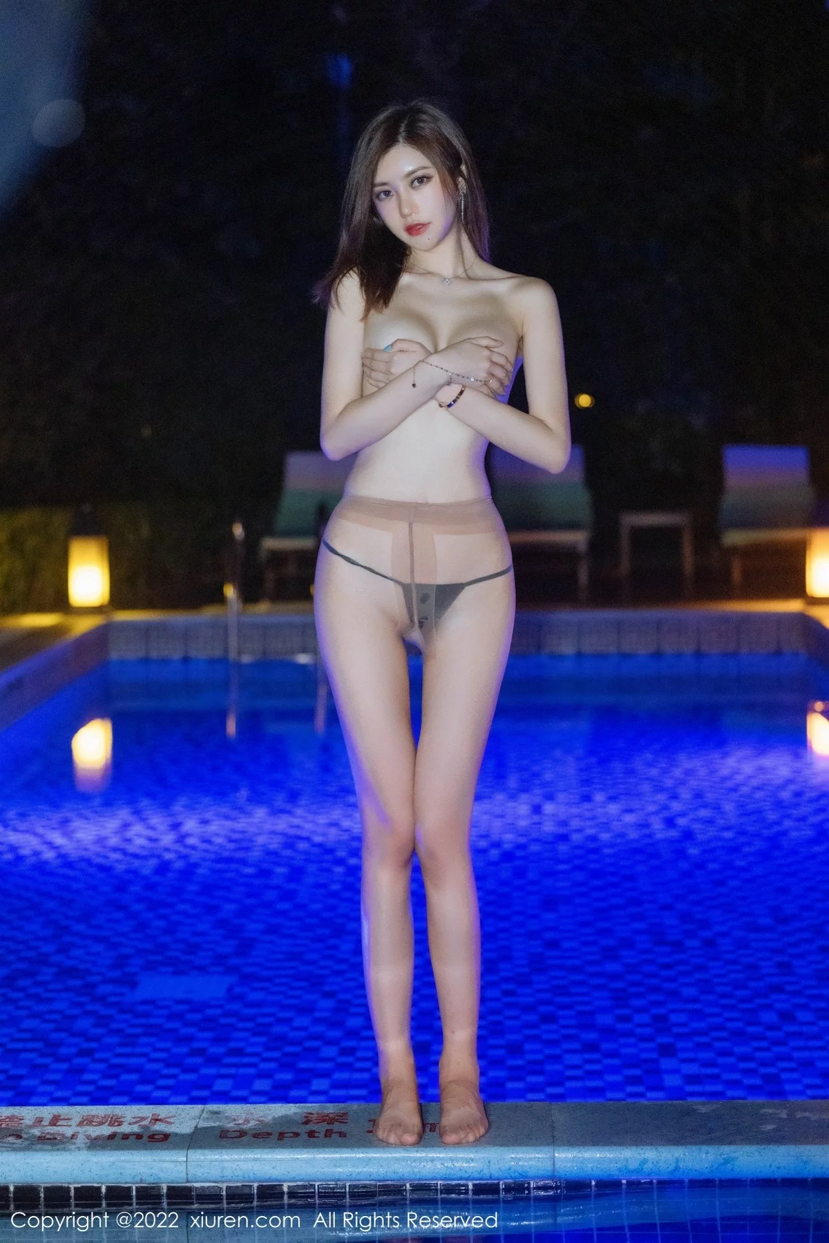 [[XiuRen秀人网]秀人网]No.4878_女神绮里嘉ula珠三角旅拍泳池边收身连衣裙配超薄肉丝诱惑写真66P