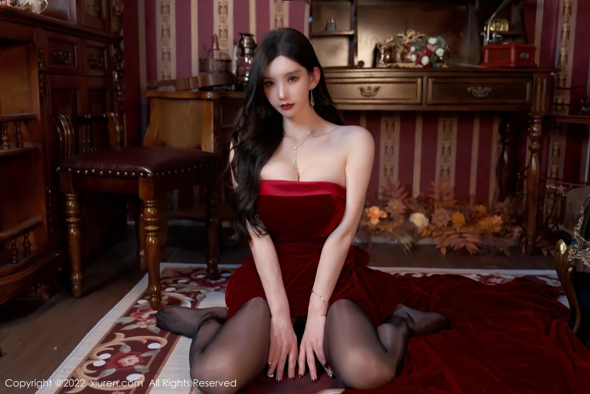 [[XiuRen秀人网]秀人网]No.4909_模特周于希Sally三亚旅拍暗红色露肩裙配超薄黑丝妩媚诱惑写真78P