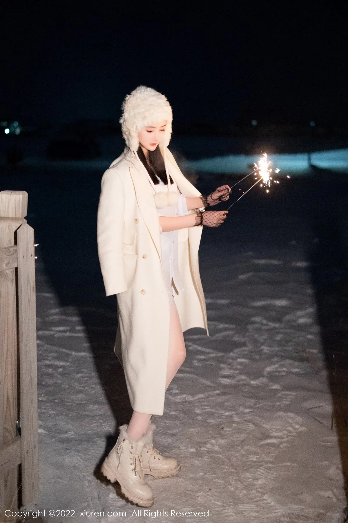 [[XiuRen秀人网]秀人网]No.4906_模特Summer宝宝脱白色毛衣露性感白色内衣吊带白丝诱惑写真40P