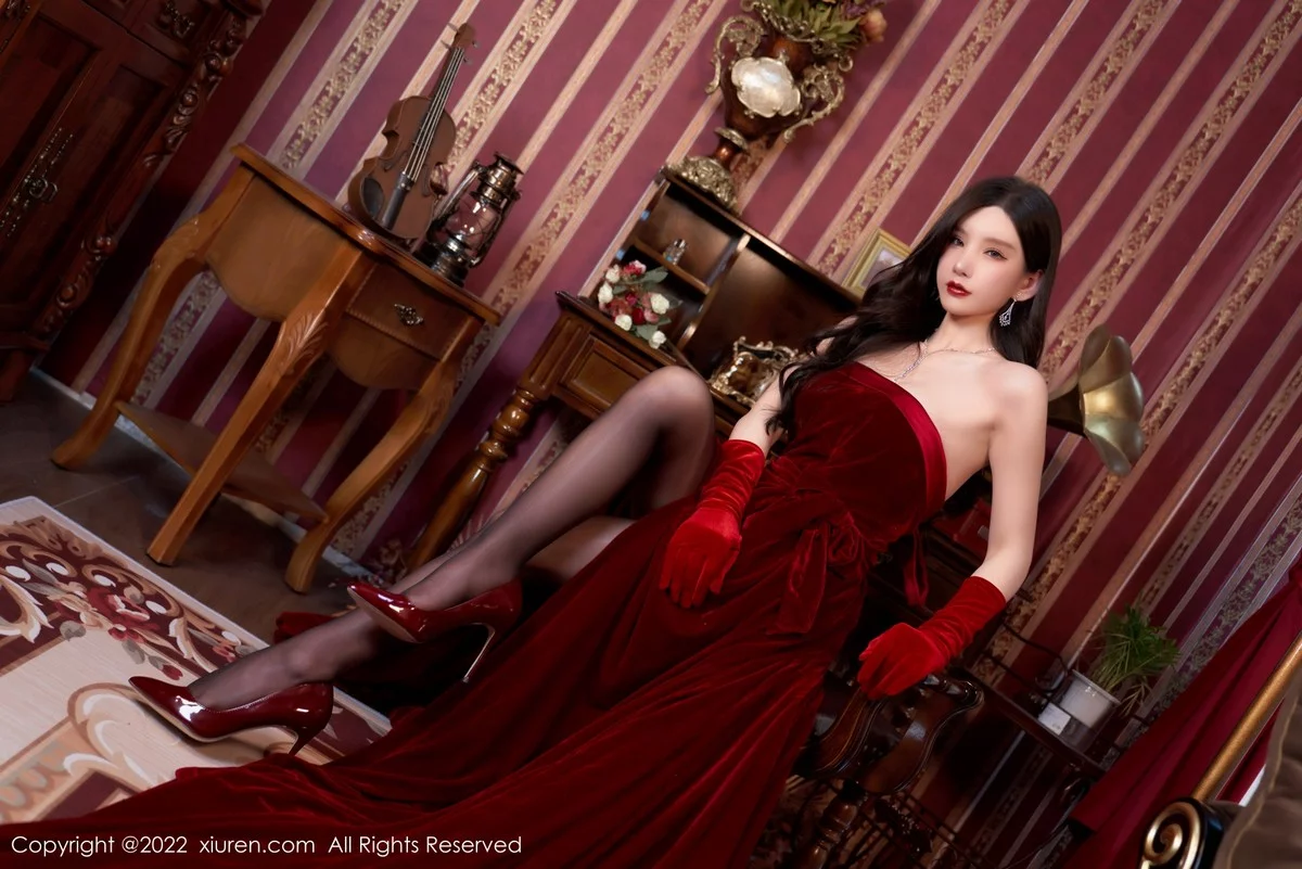 [[XiuRen秀人网]秀人网]No.4909_模特周于希Sally三亚旅拍暗红色露肩裙配超薄黑丝妩媚诱惑写真78P