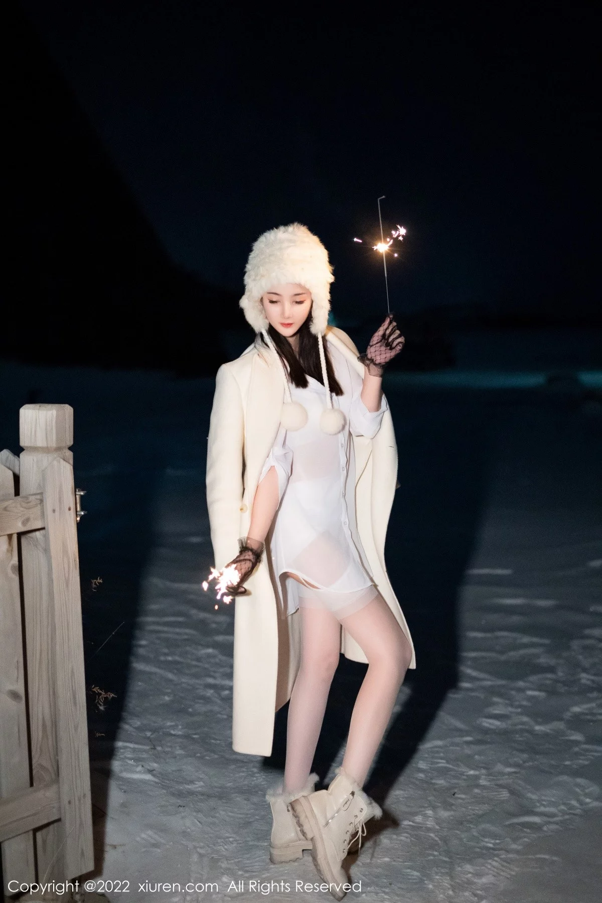 [[XiuRen秀人网]秀人网]No.4906_模特Summer宝宝脱白色毛衣露性感白色内衣吊带白丝诱惑写真40P