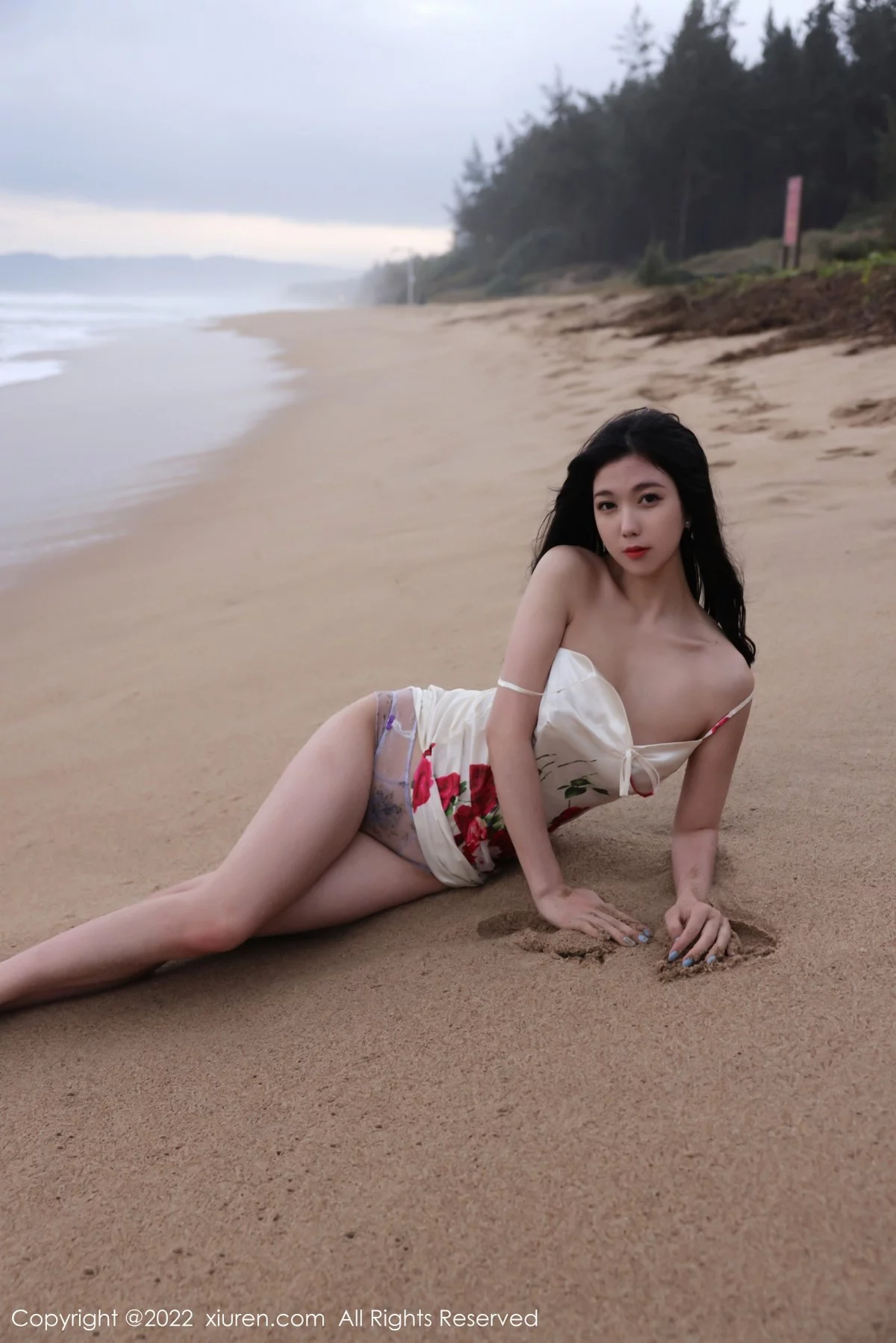 [[XiuRen秀人网]秀人网]No.4915_模特李雅柔三亚旅拍海边高开复古裙+黑色连体泳衣迷人诱惑写真74P