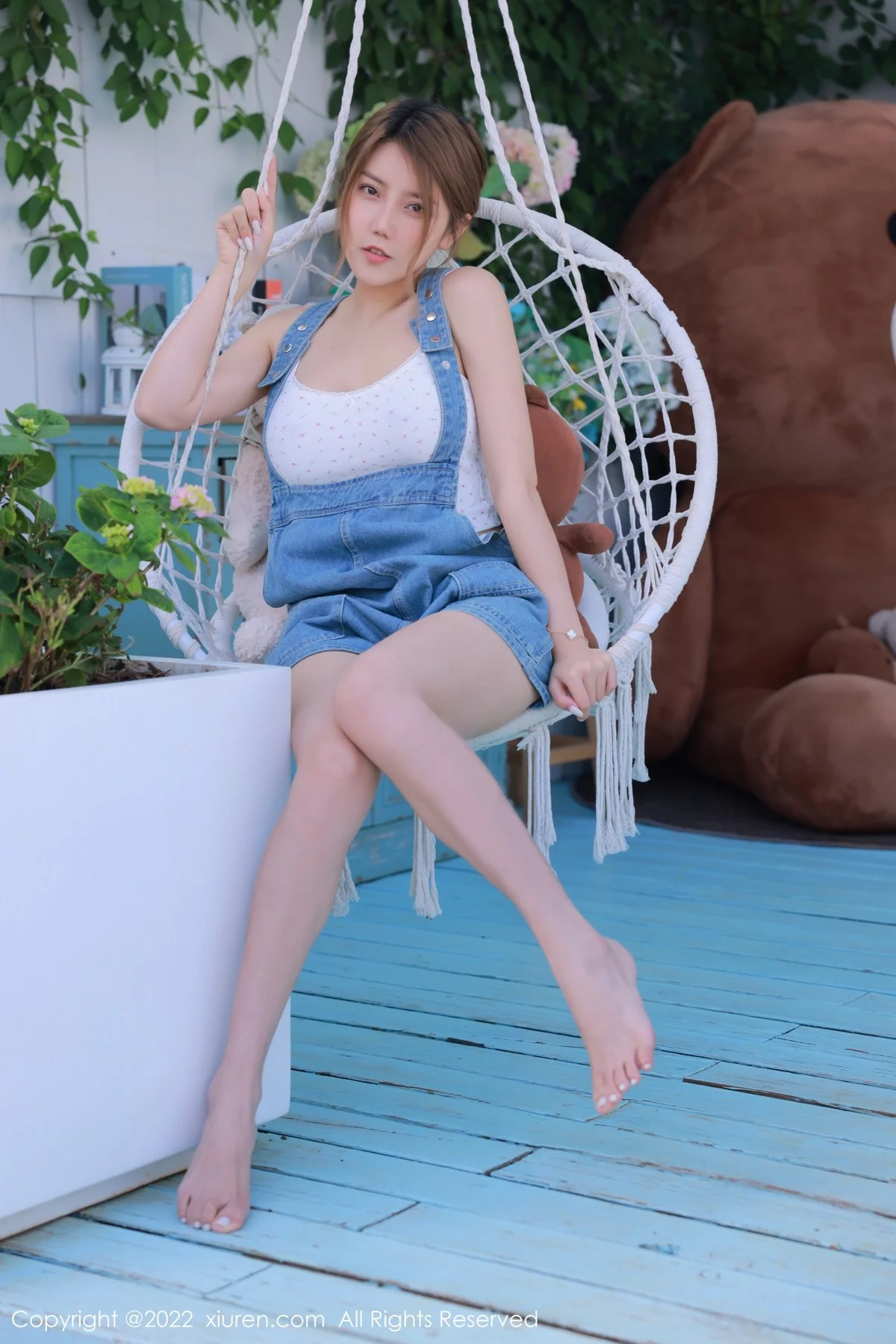 [[XiuRen秀人网]秀人网]No.4922_新人模特Sugar糖酒酒户外性感真空牛仔吊带侧露豪乳诱惑写真61P