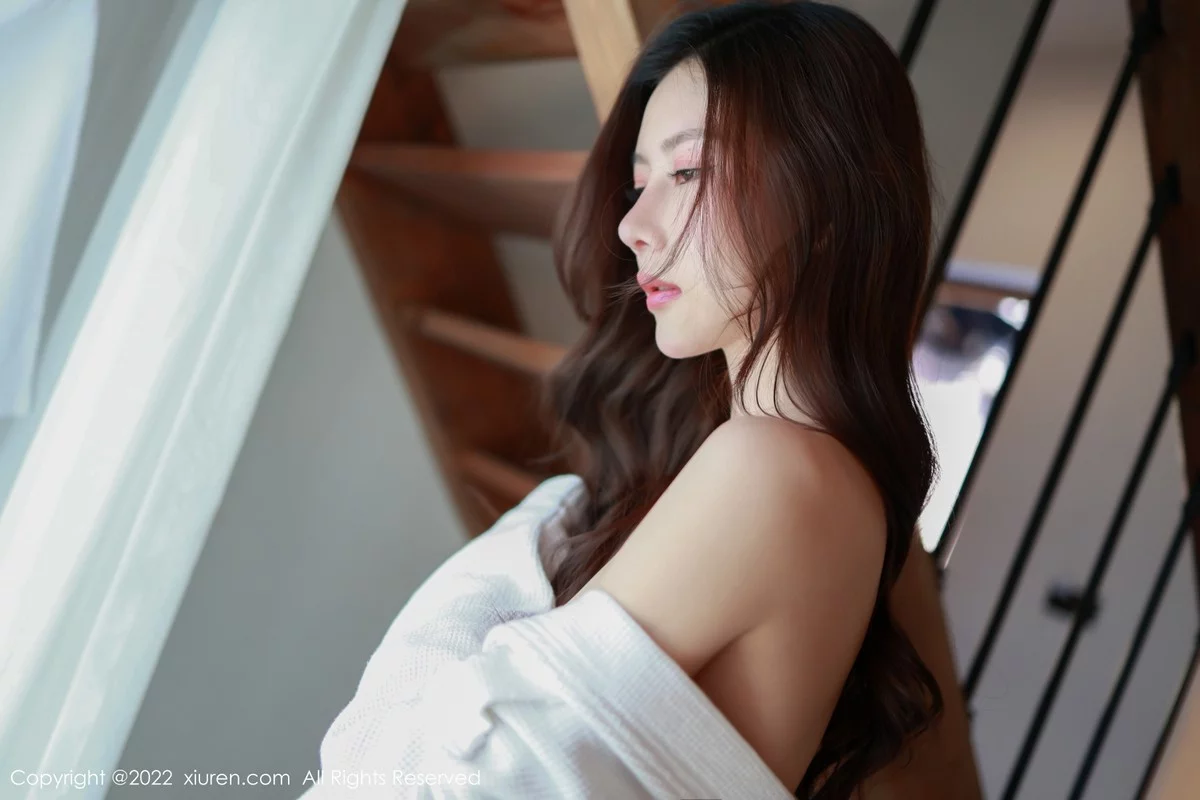 [[XiuRen秀人网]秀人网]No.4932_模特尹甜甜私房性感白色睡袍半脱秀惹火身材完美诱惑写真54P