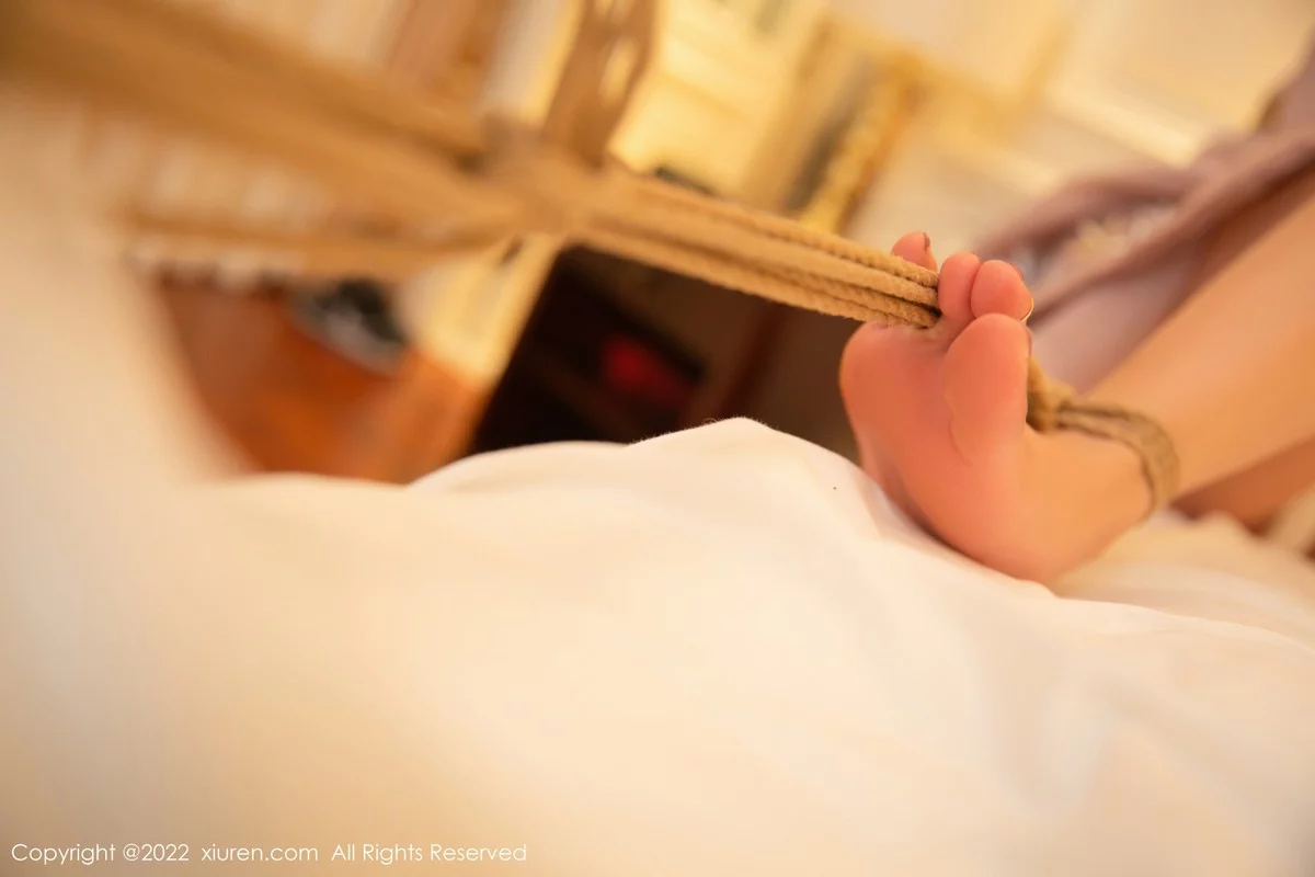 [[XiuRen秀人网]秀人网]No.4945_模特就是阿朱啊性感古装服饰拍摄私房情趣捆绑秀美腿诱惑写真68P