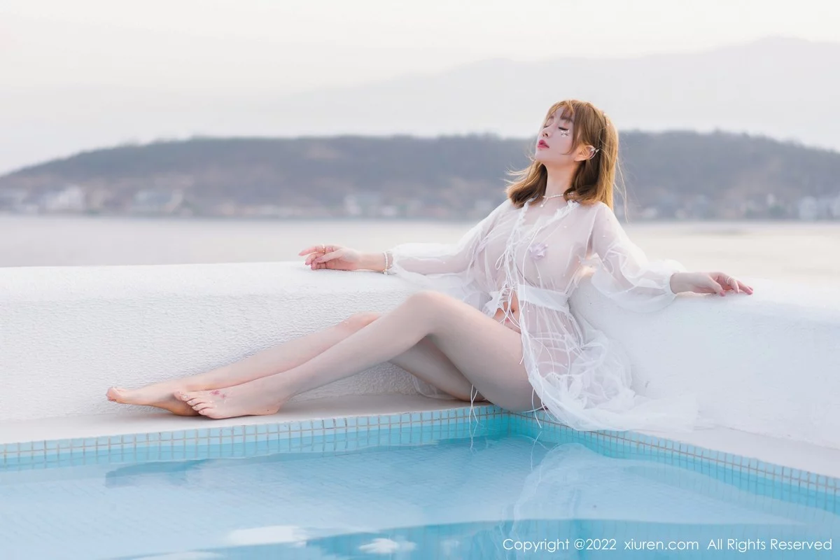 [[XiuRen秀人网]秀人网]No.4950_女神王雨纯大理旅拍白色轻透网纱长裙秀惹火身材完美诱惑写真51P