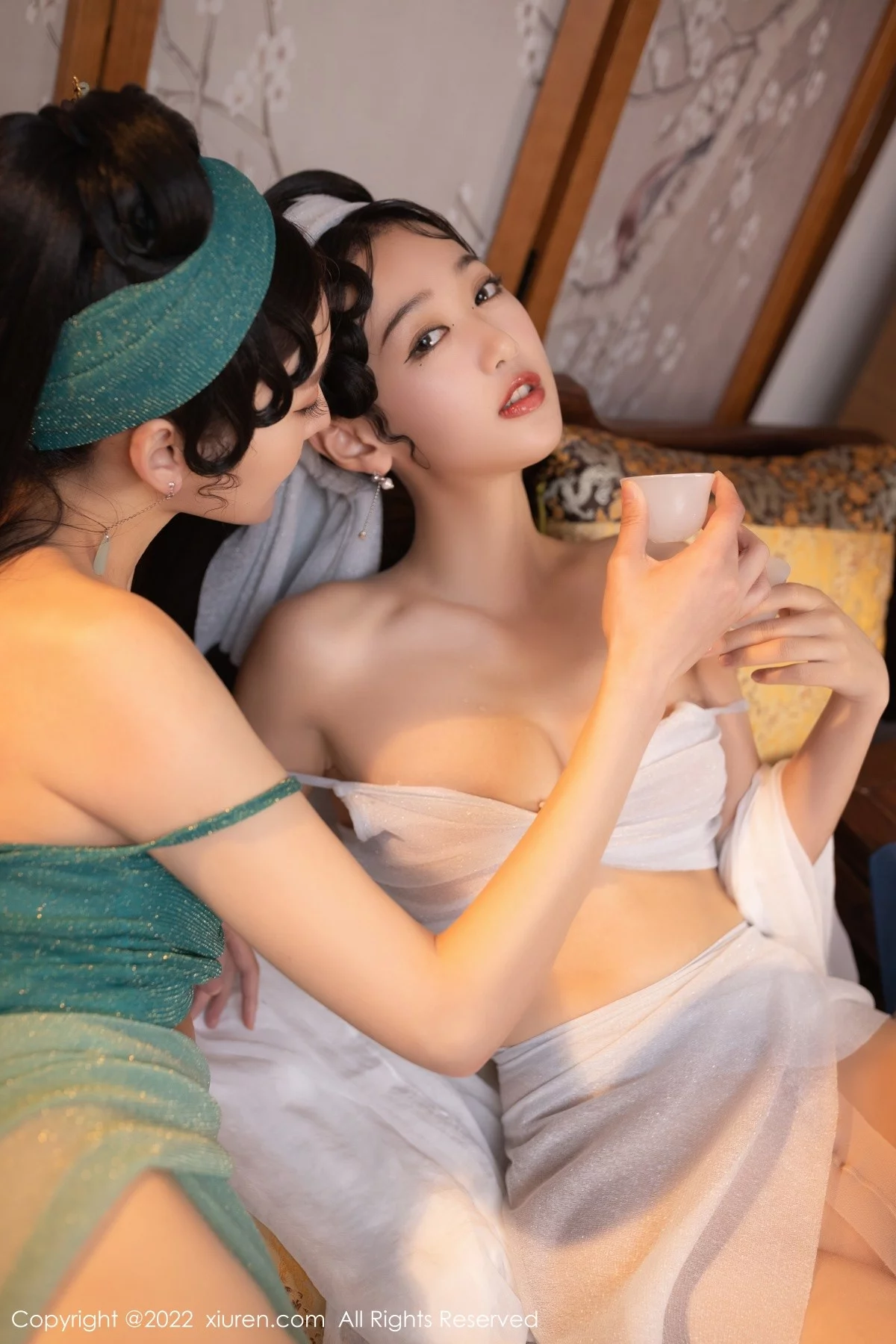 [[XiuRen秀人网]秀人网]No.4952_模特唐安琪＆陆萱萱古装合拍主题性感内衣配无内肉丝诱惑写真92P