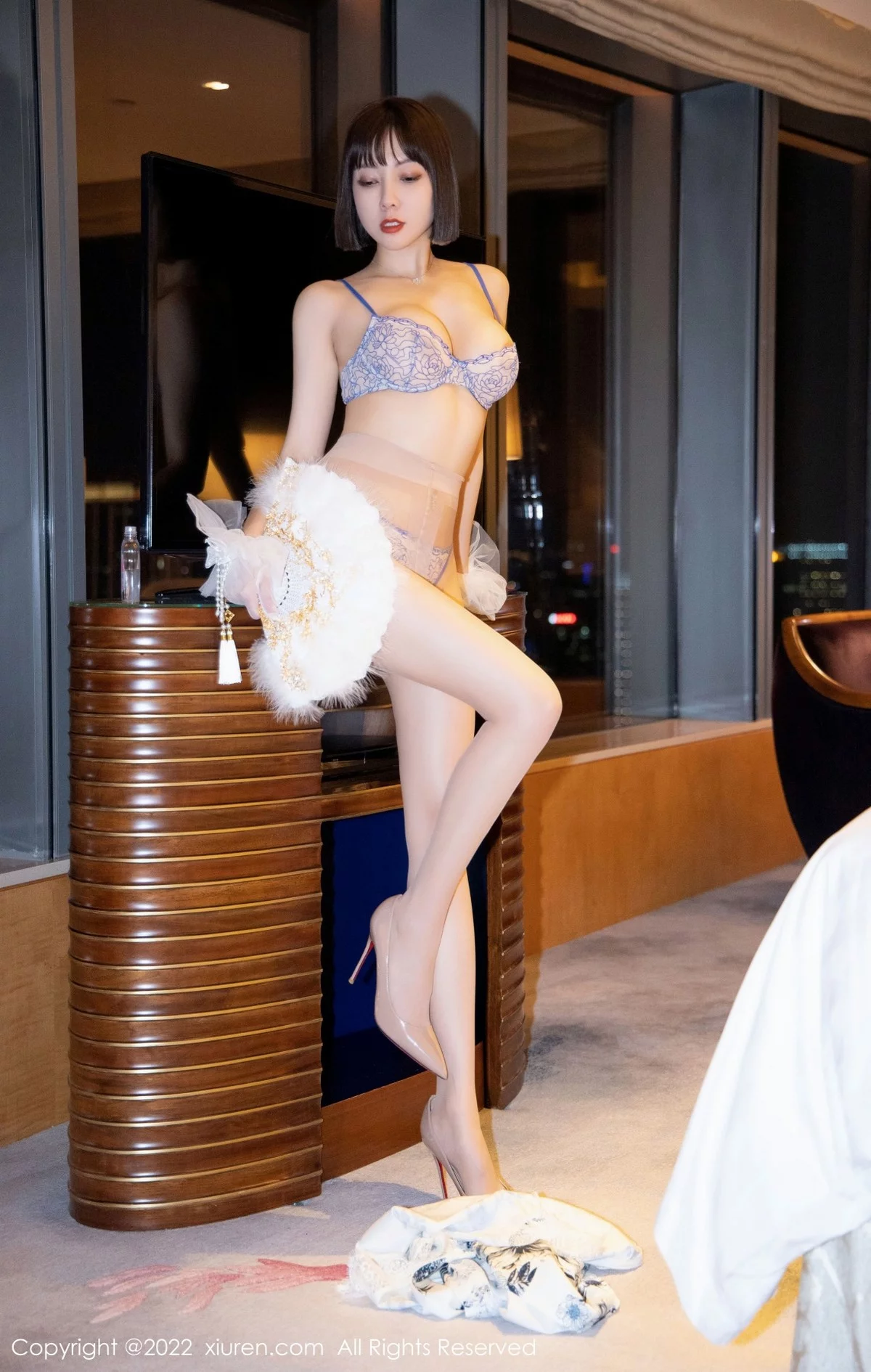 [[XiuRen秀人网]秀人网]No.4955_御姐果儿Victoria西双版纳旅拍蓝白轻透内衣秀凹凸身材诱惑写真77P