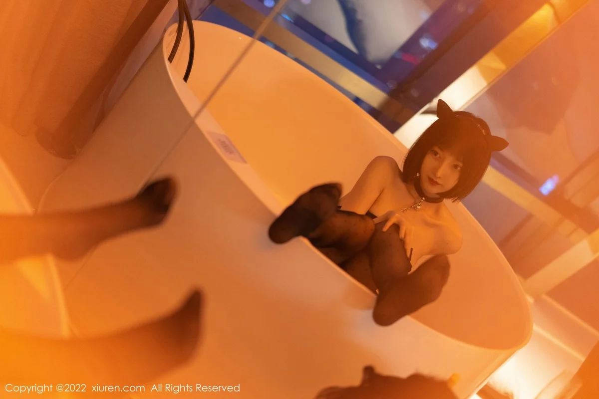 [[XiuRen秀人网]秀人网]No.4956_模特玥儿玥er大理旅拍黑色轻透服饰露性感黑色内衣诱惑写真58P