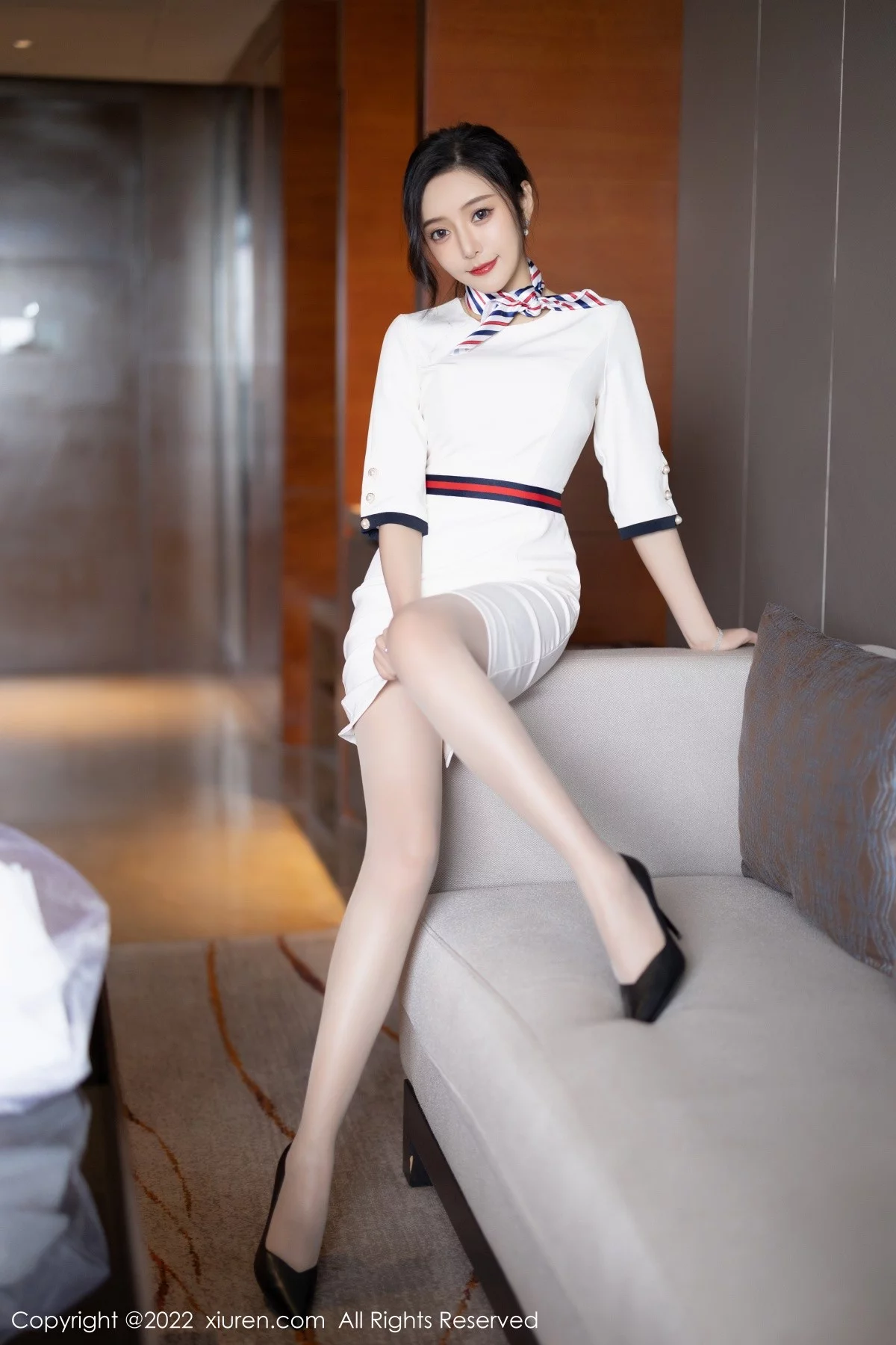 [[XiuRen秀人网]秀人网]No.4963_女神王馨瑶yanni白色连衣短裙露红色内衣配原色丝袜诱惑写真71P