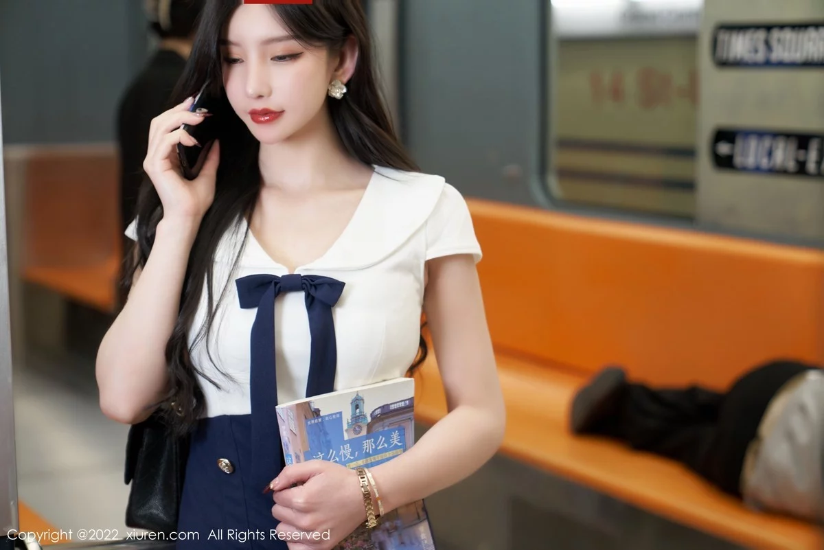 [[XiuRen秀人网]秀人网]No.4979_女神周于希Sally地铁故事主题性感连衣短裙秀美腿迷人诱惑写真80P