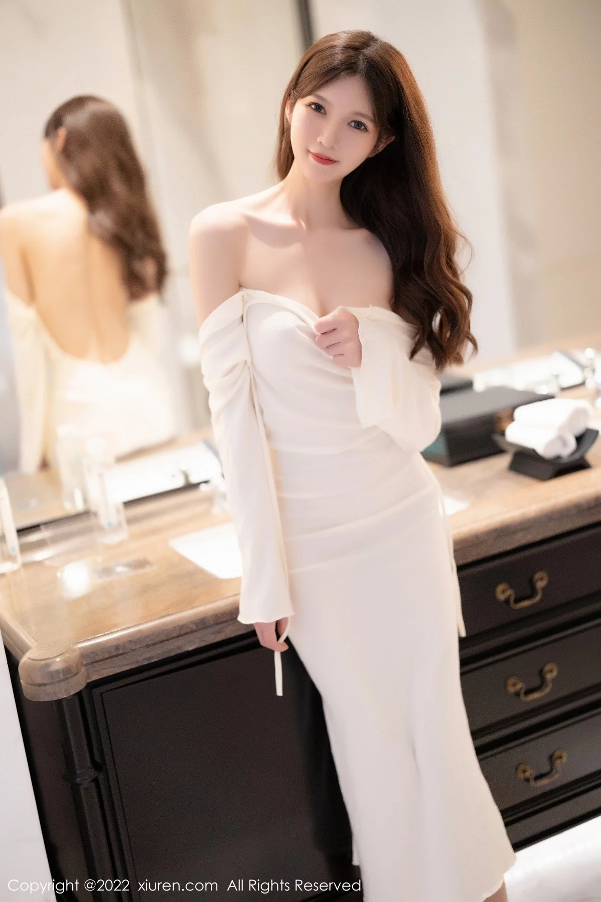 [[XiuRen秀人网]秀人网]No.4993_模特程程程厦门旅拍简约白色轻透连衣长裙配超薄肉丝诱惑写真75P