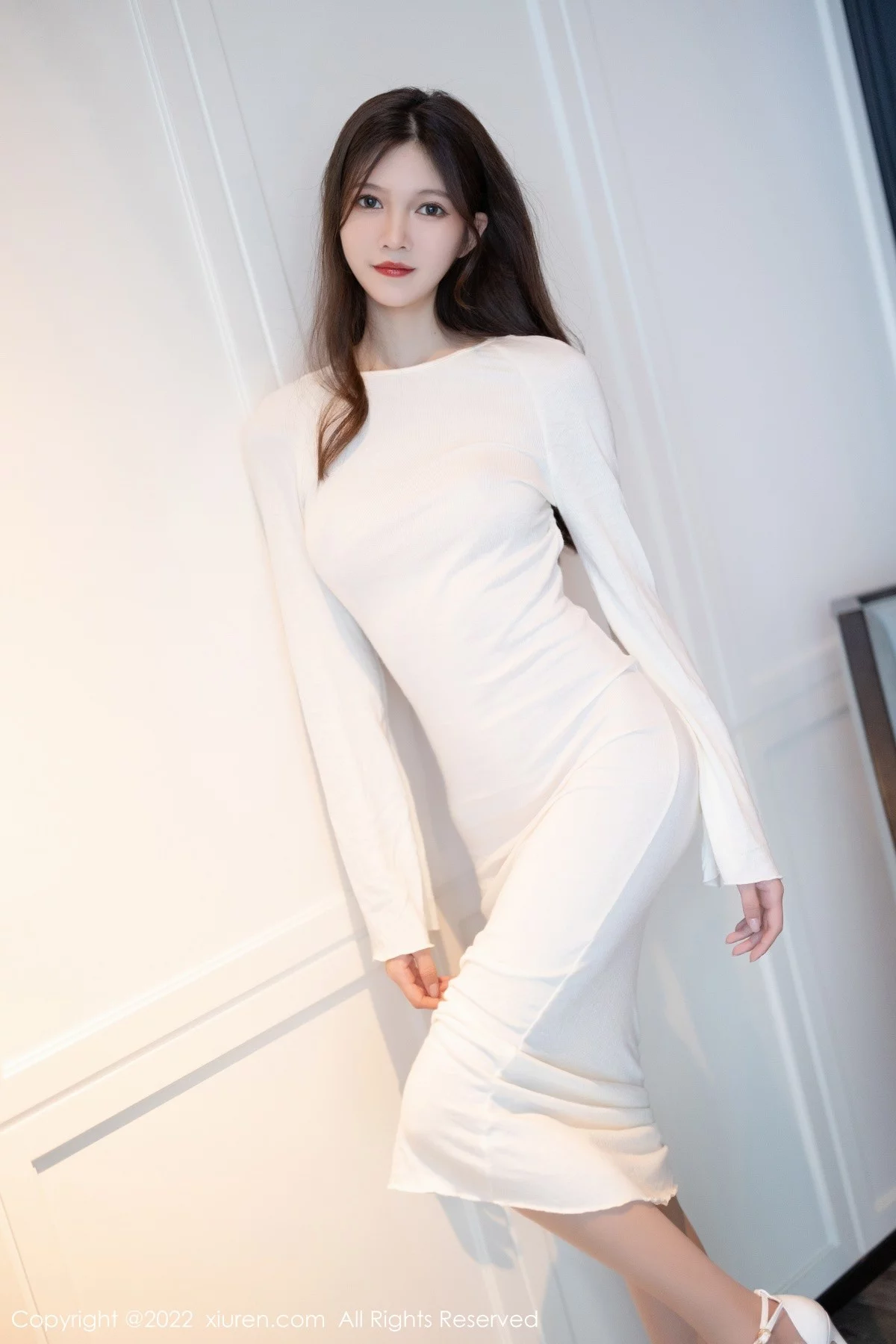 [[XiuRen秀人网]秀人网]No.4993_模特程程程厦门旅拍简约白色轻透连衣长裙配超薄肉丝诱惑写真75P
