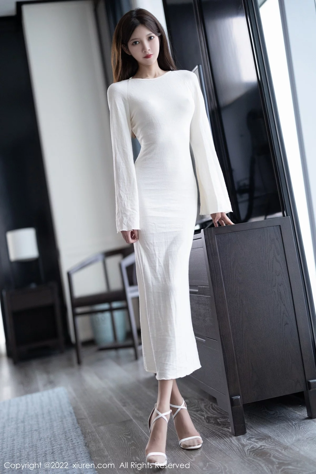 [[XiuRen秀人网]秀人网]No.4993_模特程程程厦门旅拍简约白色轻透连衣长裙配超薄肉丝诱惑写真75P