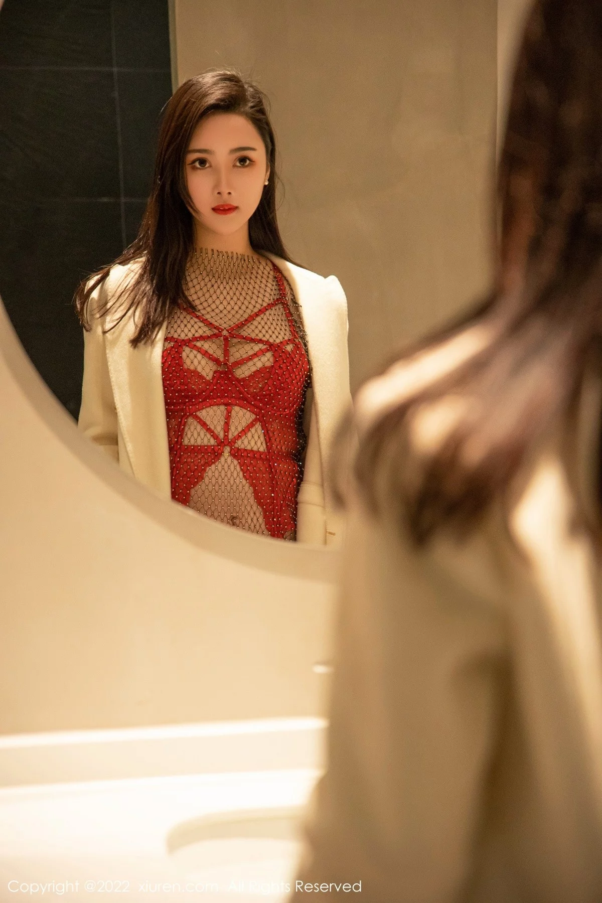 [[XiuRen秀人网]秀人网]No.4997_模特Summer宝宝私房情趣捆绑红色内衣配红丝吊袜惹火诱惑写真48P