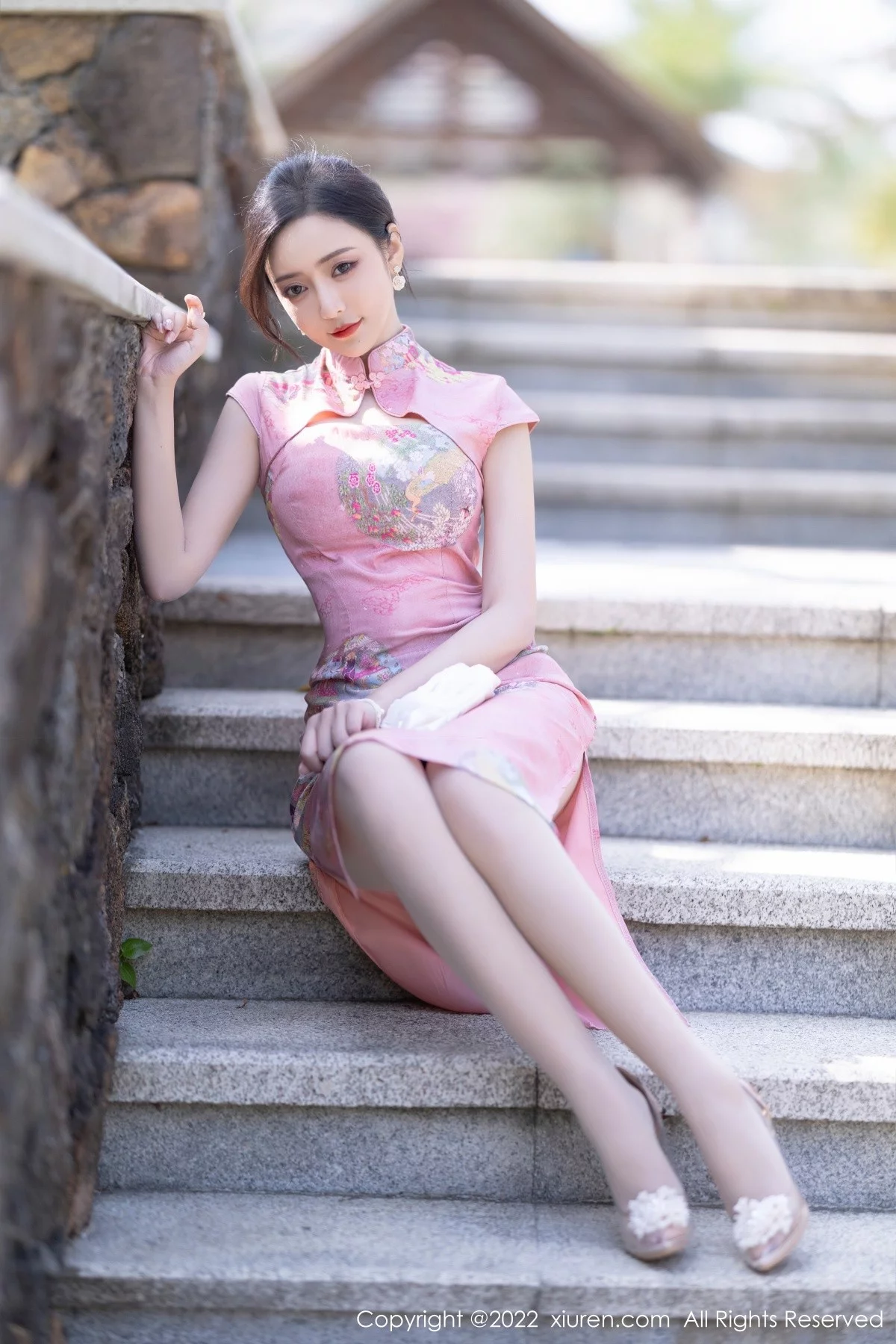 [[XiuRen秀人网]秀人网]No.5007_女神王馨瑶yanni厦门旅拍脱粉红旗袍露性感内衣超薄肉丝诱惑写真85P