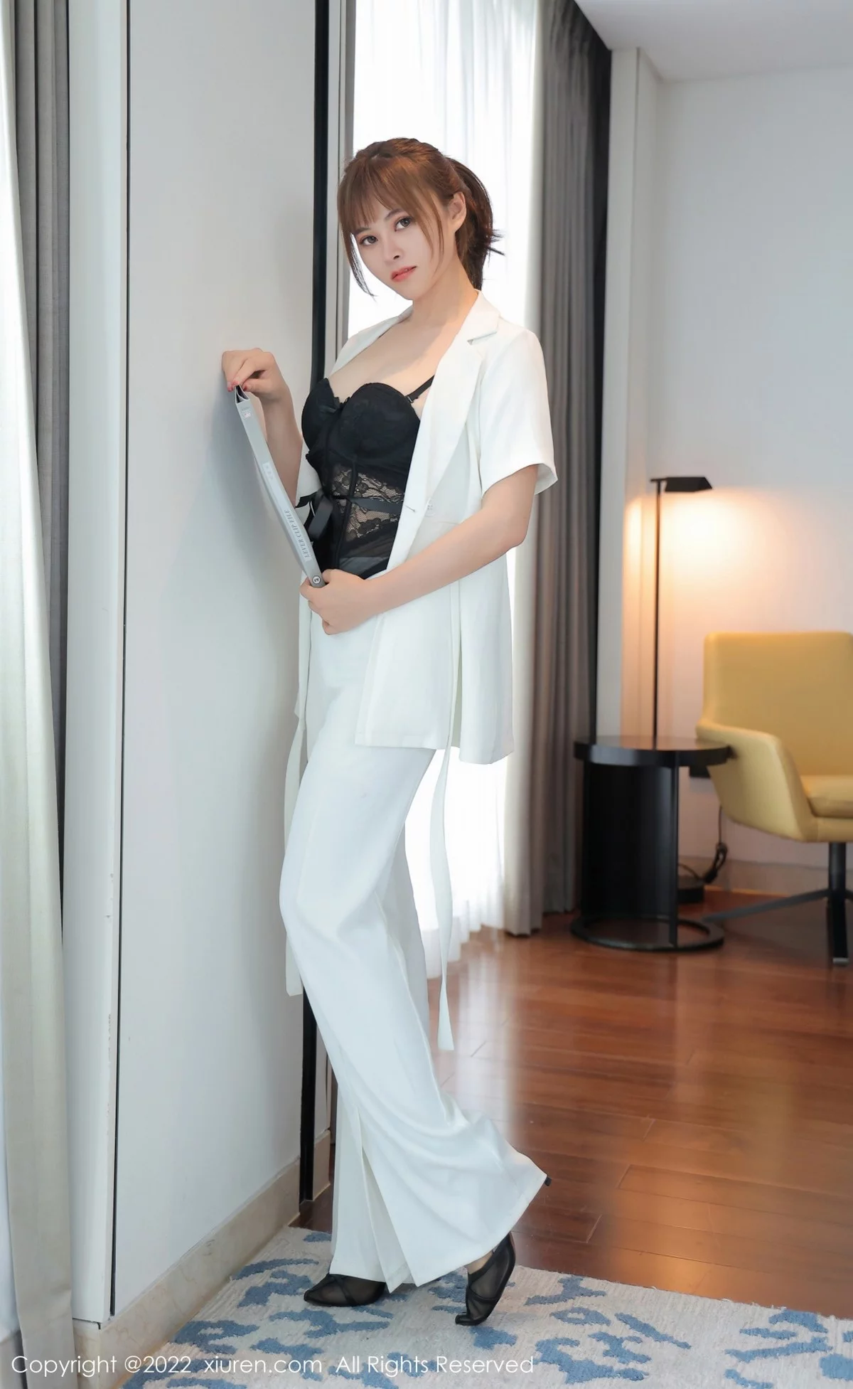 [[XiuRen秀人网]秀人网]No.5019_模特奈沐子室内场景脱白色OL服饰露性感黑色内衣迷人诱惑写真52P