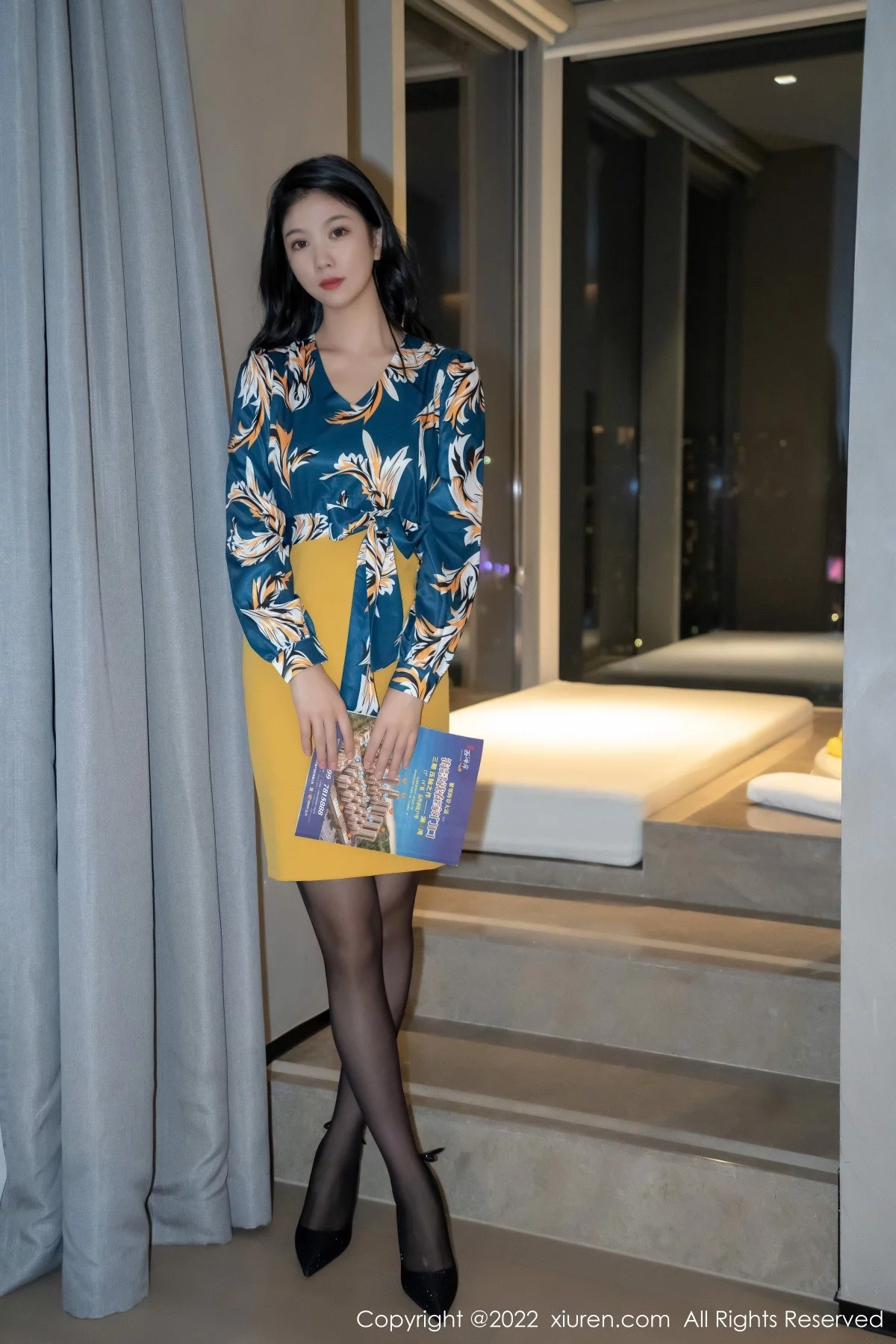 [[XiuRen秀人网]秀人网]No.4880_模特李雅柔蓝色图案上衣配黄短裙露性感内衣超薄黑丝诱惑写真51P