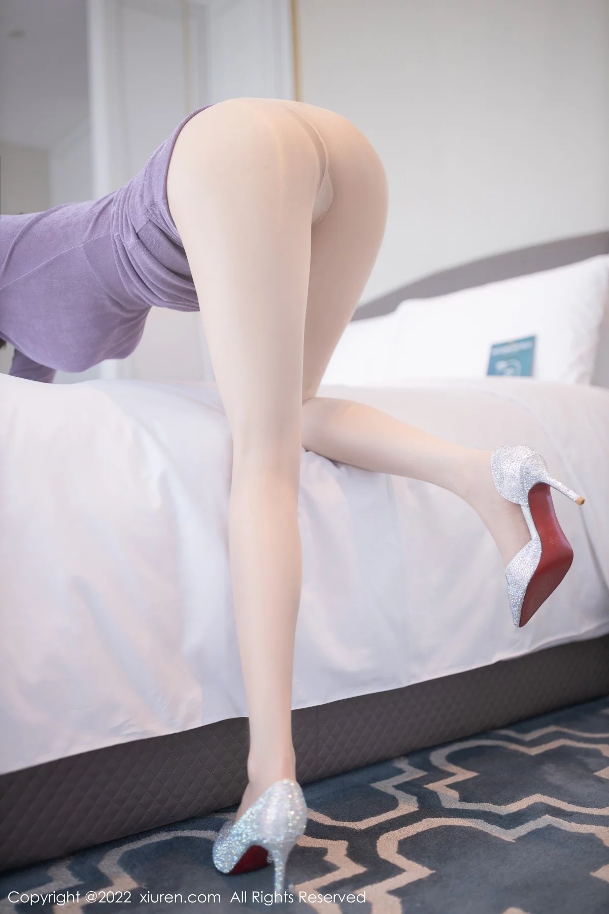 [[XiuRen秀人网]秀人网]No.4890_模特安然anran珠三角旅拍性感紫色蕾丝内衣配超薄肉丝诱惑写真80P