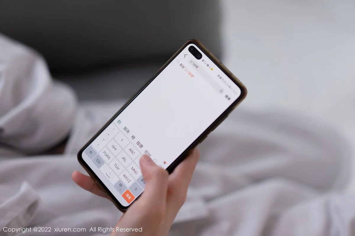 [[XiuRen秀人网]秀人网]No.4891_模特允爾按摩技师装扮白色上衣配黑色短裙秀丰满身材诱惑写真58P