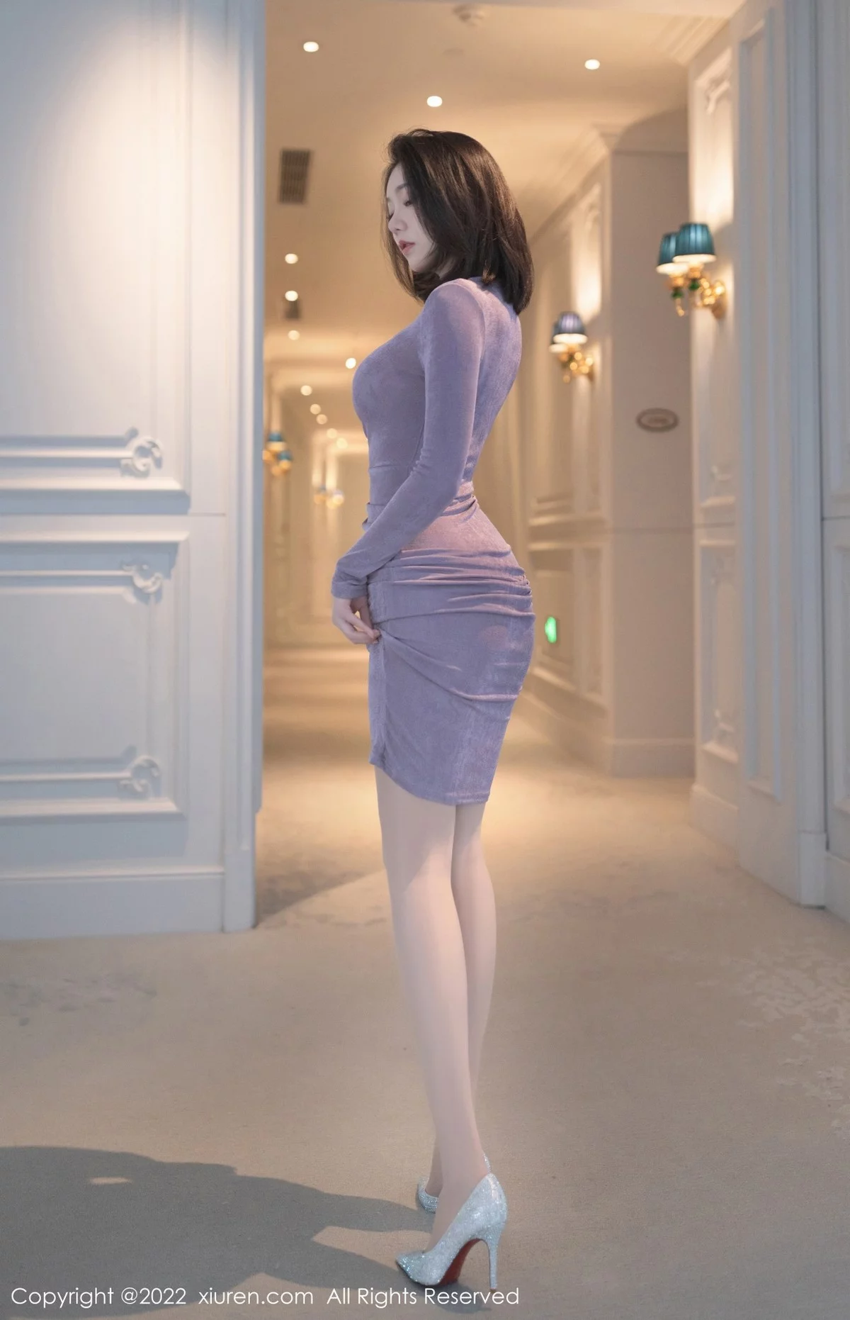 [[XiuRen秀人网]秀人网]No.4890_模特安然anran珠三角旅拍性感紫色蕾丝内衣配超薄肉丝诱惑写真80P