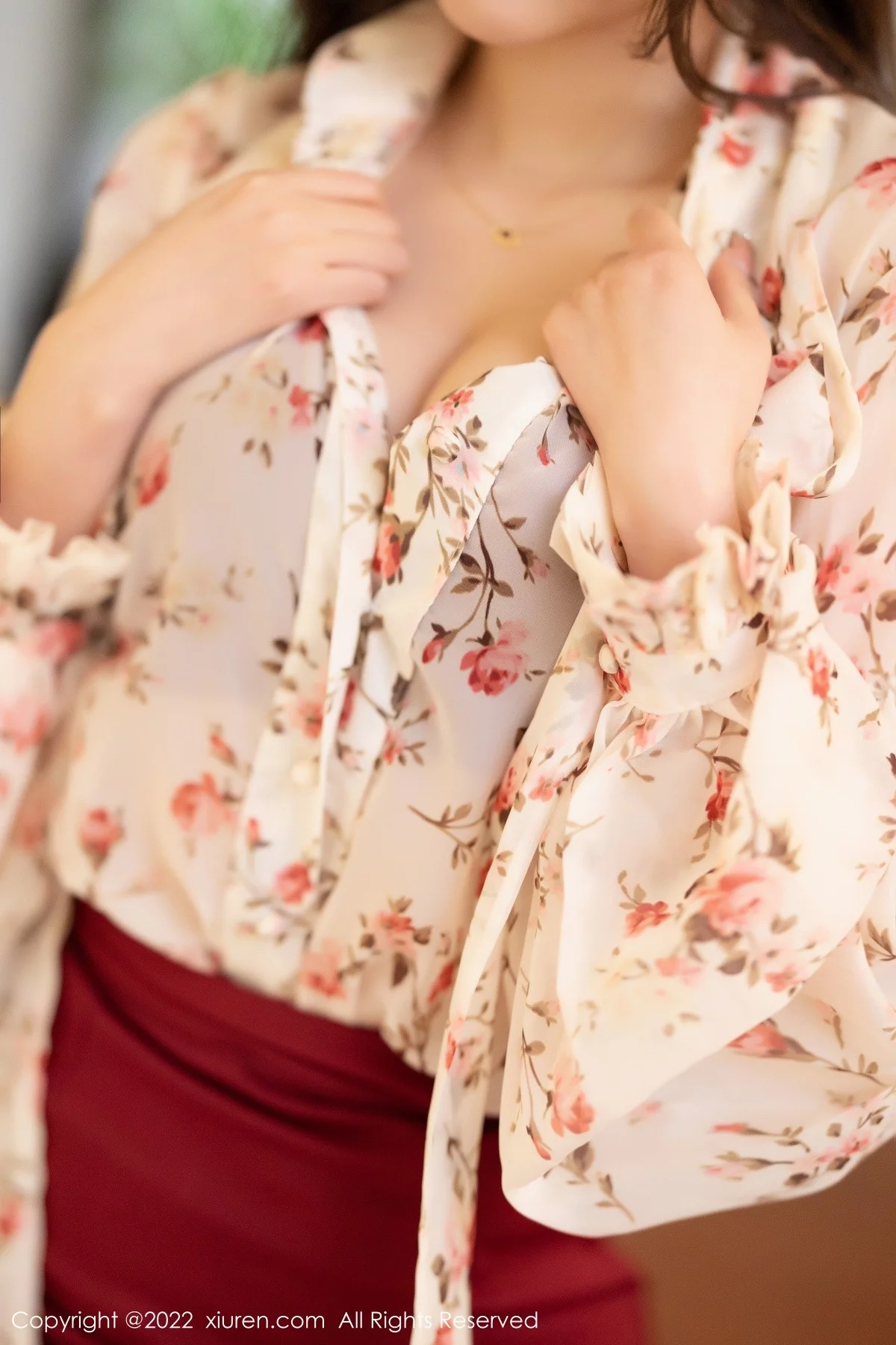 [[XiuRen秀人网]秀人网]No.4892_女神杨晨晨Yome半脱露性感红色内衣配原色丝袜完美诱惑写真76P