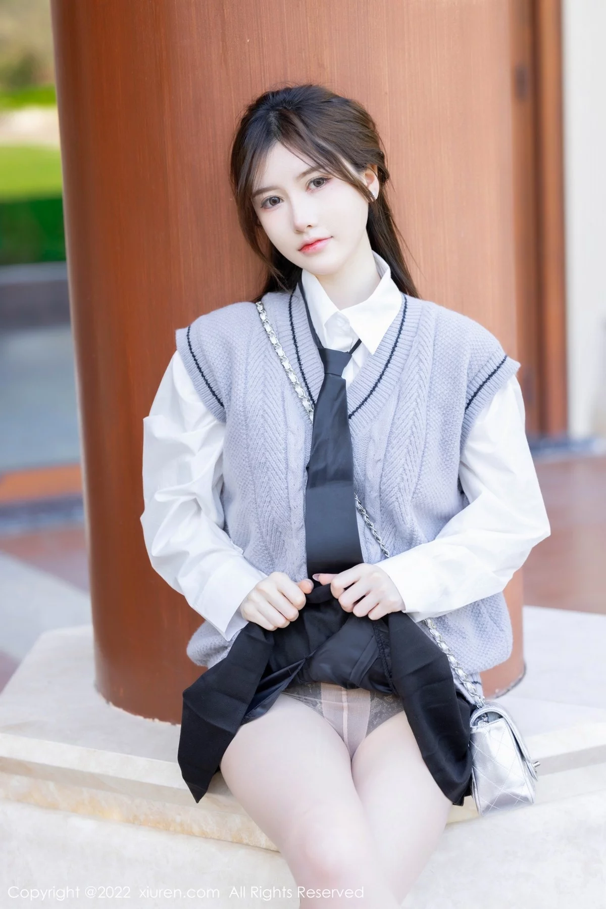 [[XiuRen秀人网]秀人网]No.4896_模特美桃酱珠三角旅拍户外文艺青年装扮私房蕾丝内衣诱惑写真52P