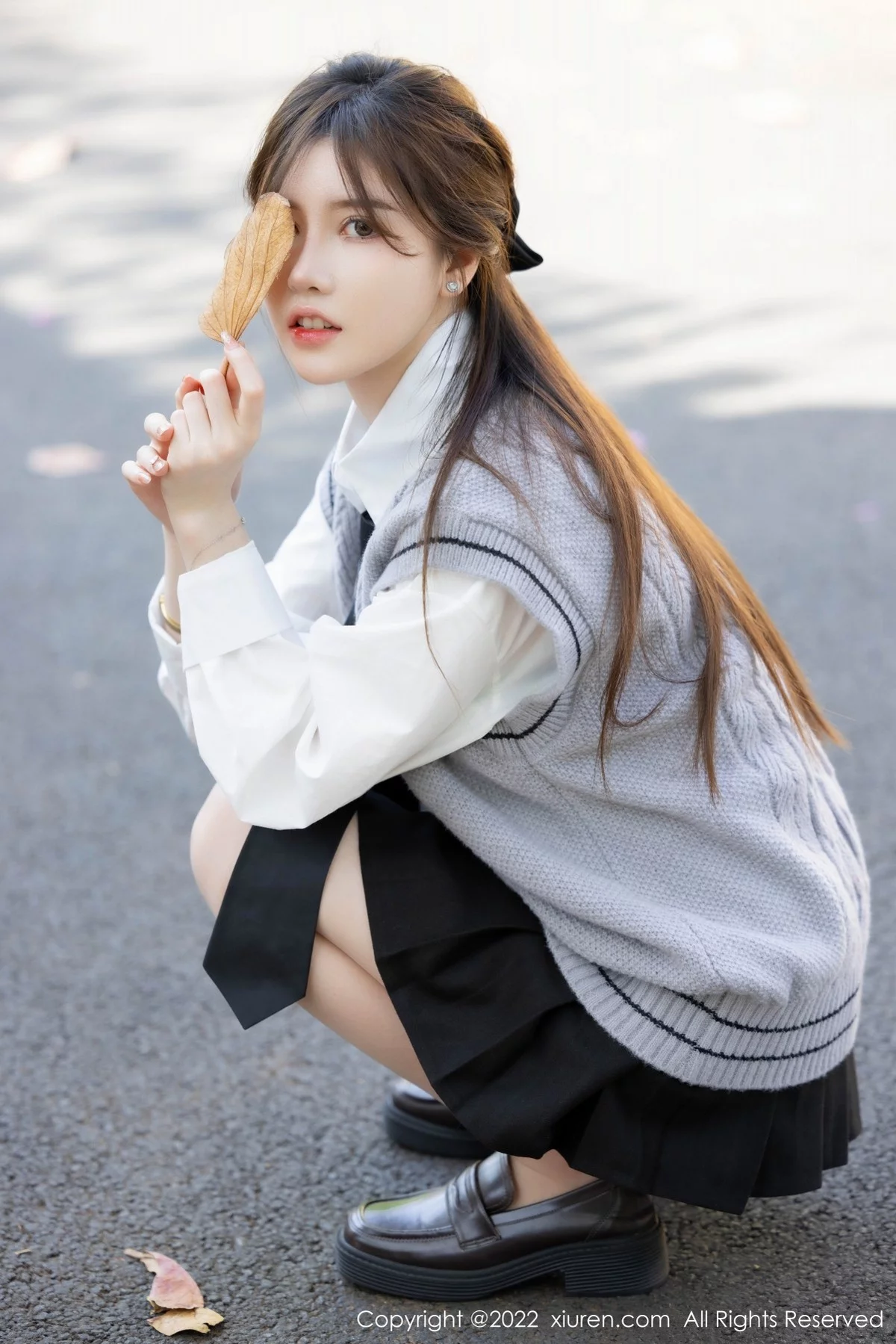 [[XiuRen秀人网]秀人网]No.4896_模特美桃酱珠三角旅拍户外文艺青年装扮私房蕾丝内衣诱惑写真52P