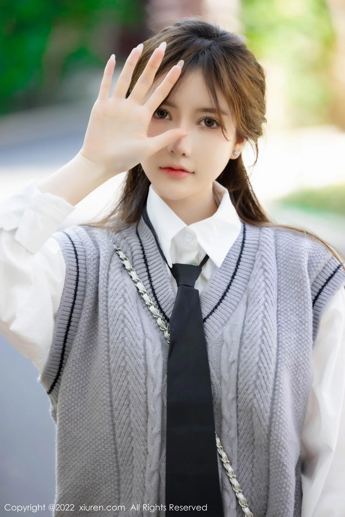 [[XiuRen秀人网]秀人网]No.4896_模特美桃酱珠三角旅拍户外文艺青年装扮私房蕾丝内衣诱惑写真52P