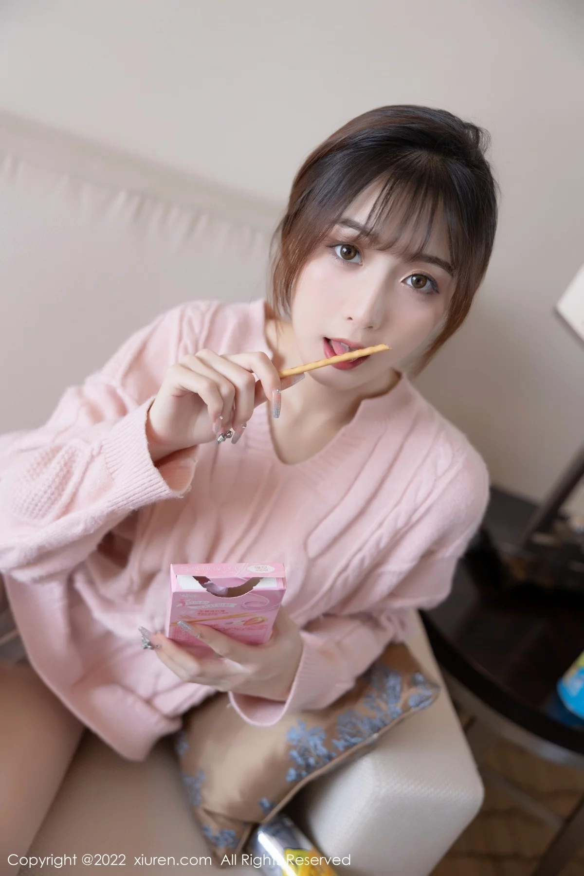 [[XiuRen秀人网]秀人网]No.4902_模特林星阑脱粉色长袖毛衣露蓝色蕾丝内衣配原色丝袜诱惑写真76P