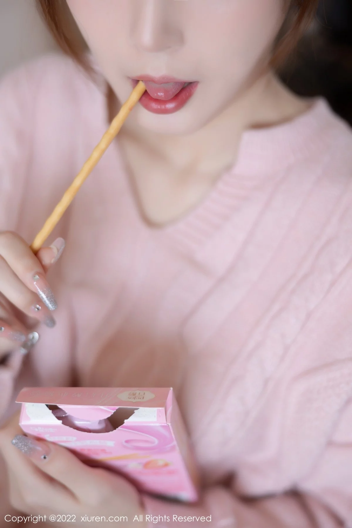 [[XiuRen秀人网]秀人网]No.4902_模特林星阑脱粉色长袖毛衣露蓝色蕾丝内衣配原色丝袜诱惑写真76P