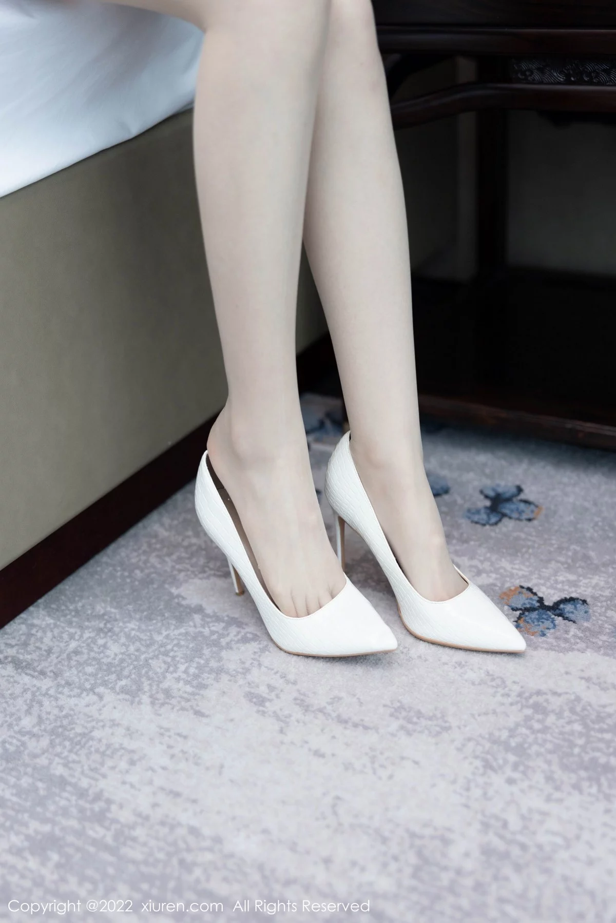 [[XiuRen秀人网]秀人网]No.5066_模特美桃酱海南心愿旅拍半脱露性感白色内衣配原色丝袜诱惑写真76P